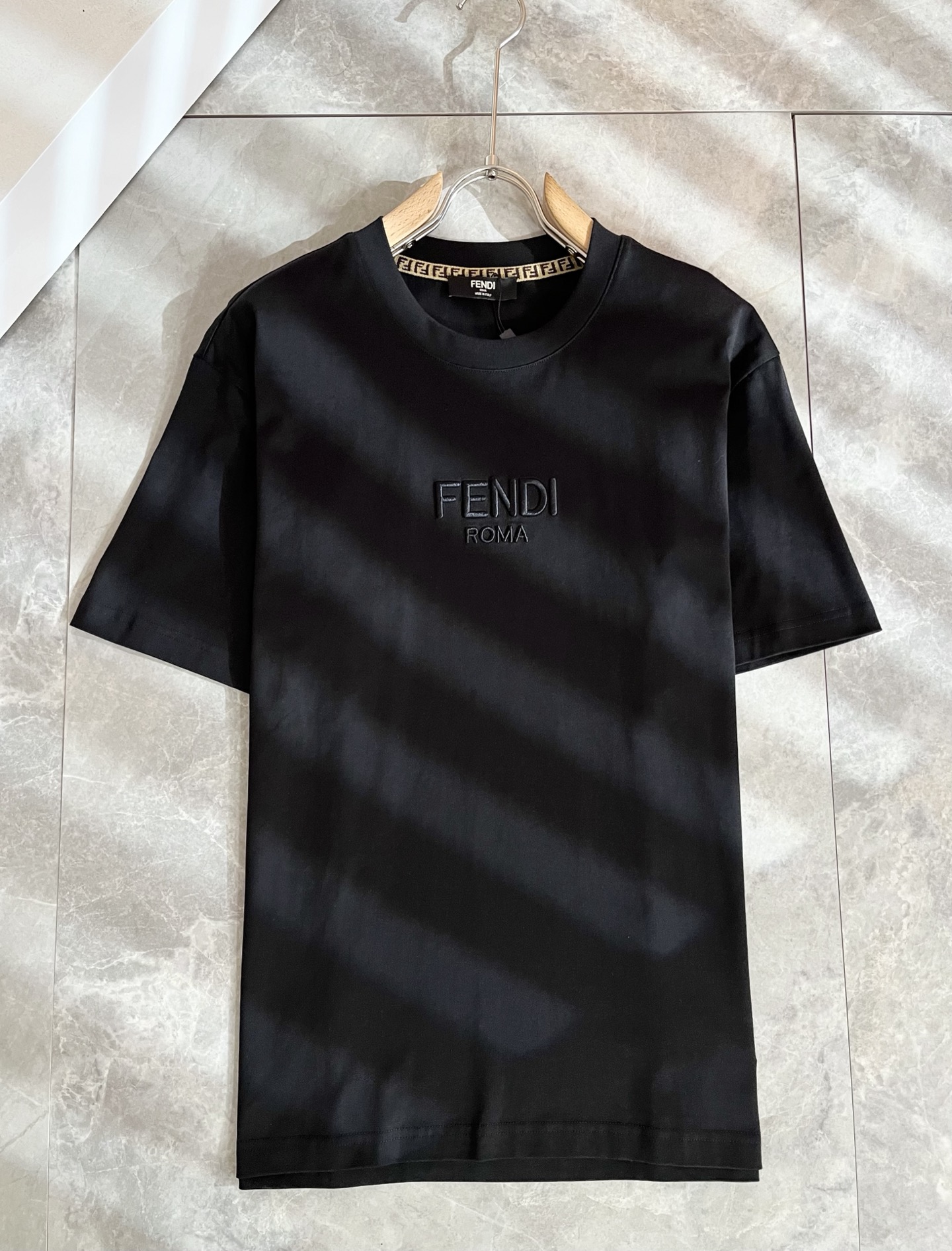 FEN*I 芬*迪2026春夏新款FD家族FF男女同款👫短袖T恤，男女同款👫百搭极简短袖。意大利原厂订单