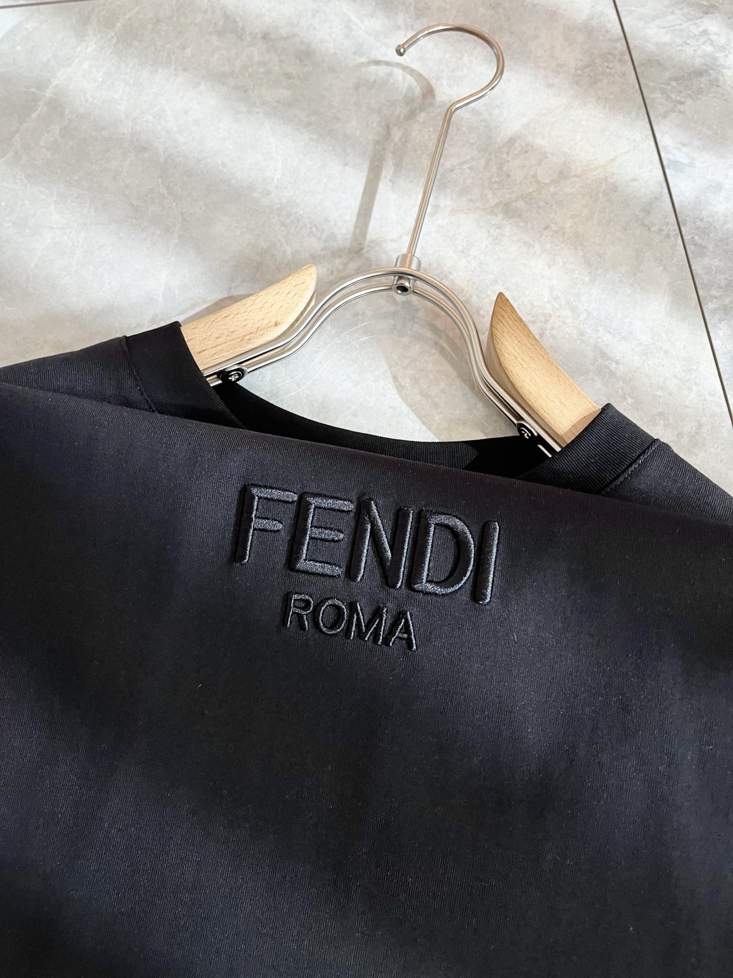 FEN*I 芬*迪2026春夏新款FD家族FF男女同款👫短袖T恤，男女同款👫百搭极简短袖。意大利原厂订单