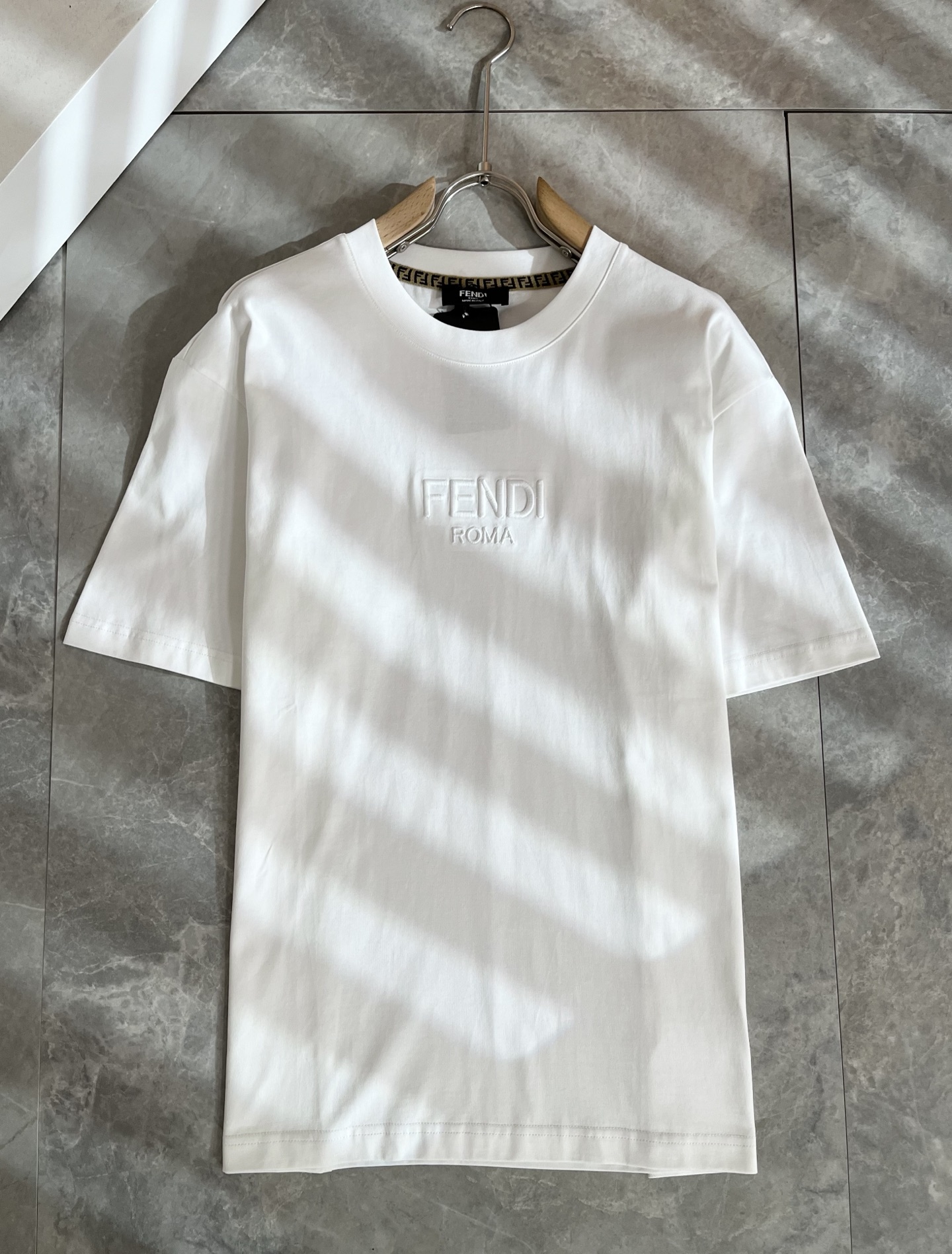 FEN*I 芬*迪2026春夏新款FD家族FF男女同款👫短袖T恤，男女同款👫百搭极简短袖。意大利原厂订单