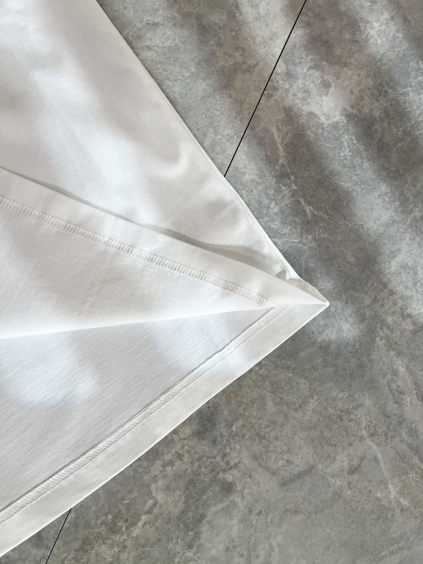 FEN*I 芬*迪2026春夏新款FD家族FF男女同款👫短袖T恤，男女同款👫百搭极简短袖。意大利原厂订单