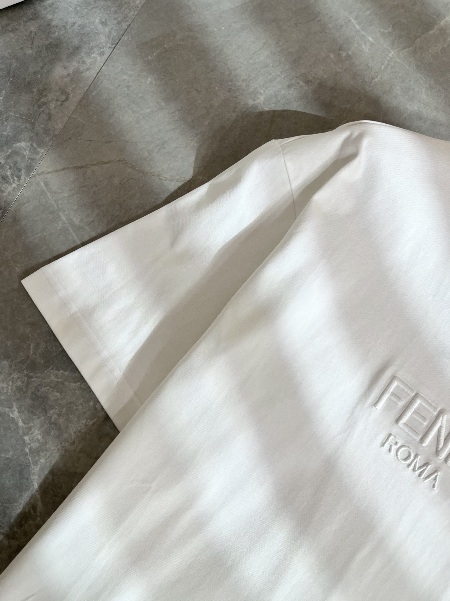 FEN*I 芬*迪2026春夏新款FD家族FF男女同款👫短袖T恤，男女同款👫百搭极简短袖。意大利原厂订单