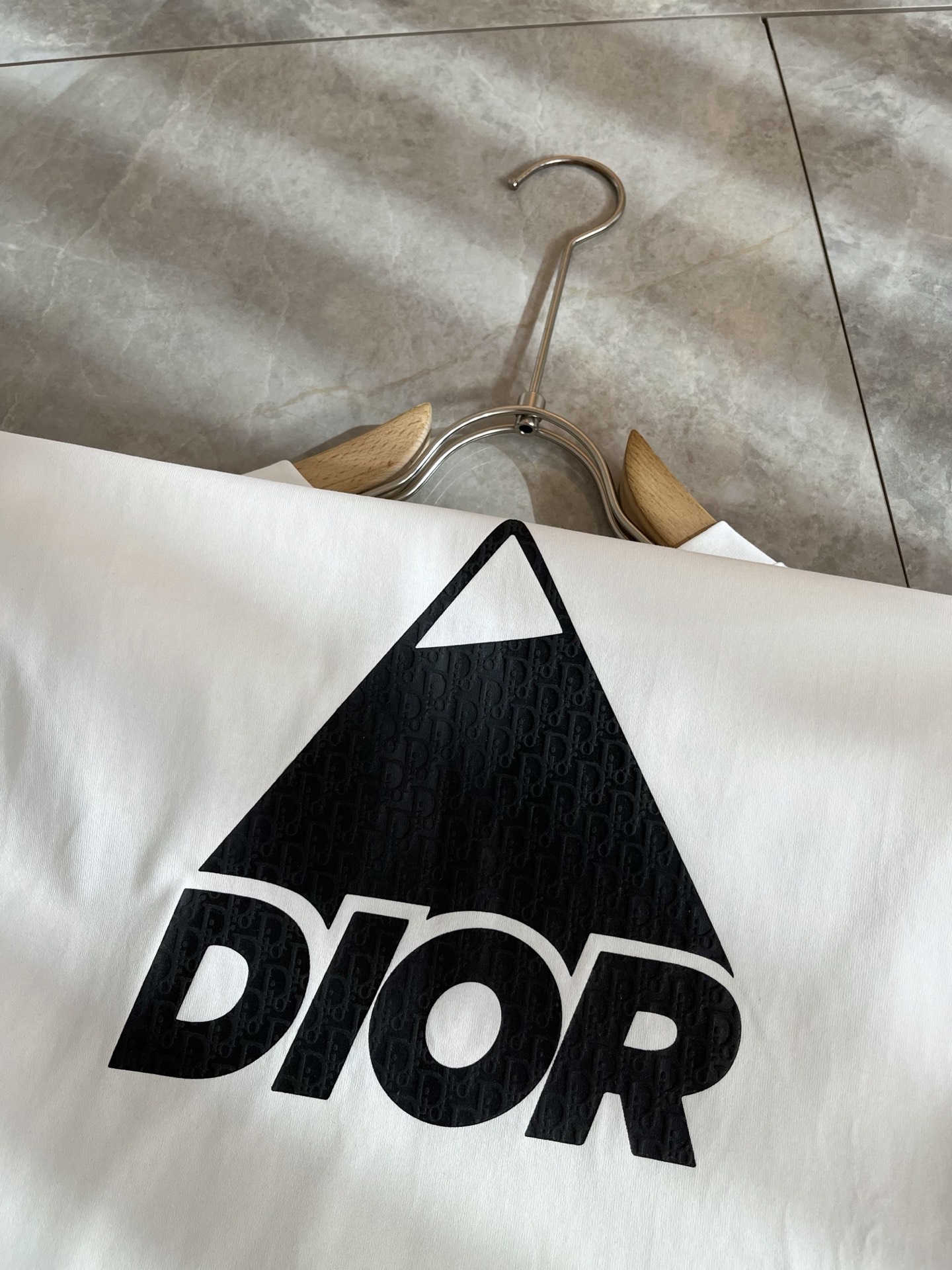 Dio*迪家 2026春夏新款男女同款👫短袖T恤，专柜同步发售！定制专属260克纯棉面料，定制原版工艺螺