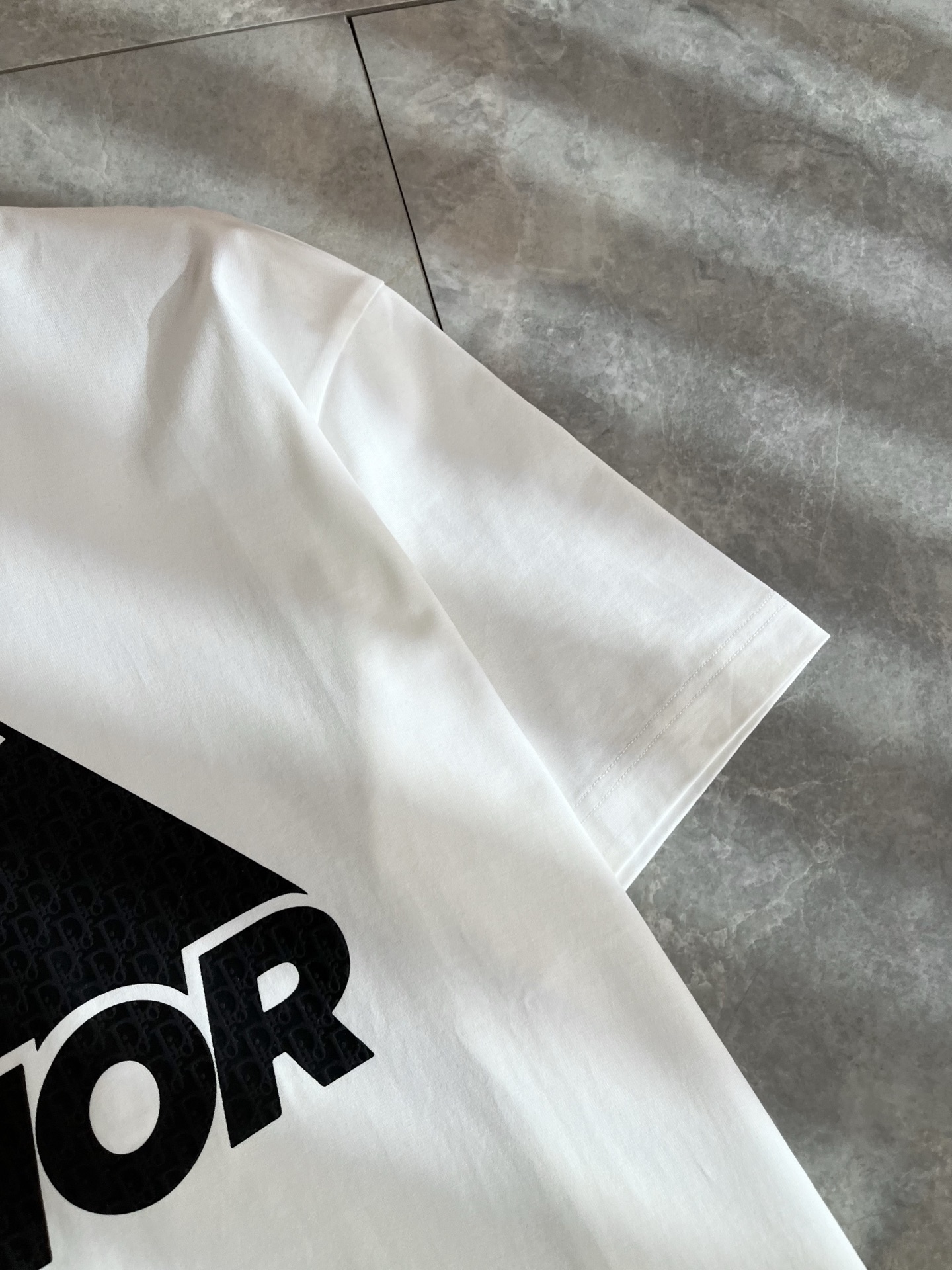 Dio*迪家 2026春夏新款男女同款👫短袖T恤，专柜同步发售！定制专属260克纯棉面料，定制原版工艺螺