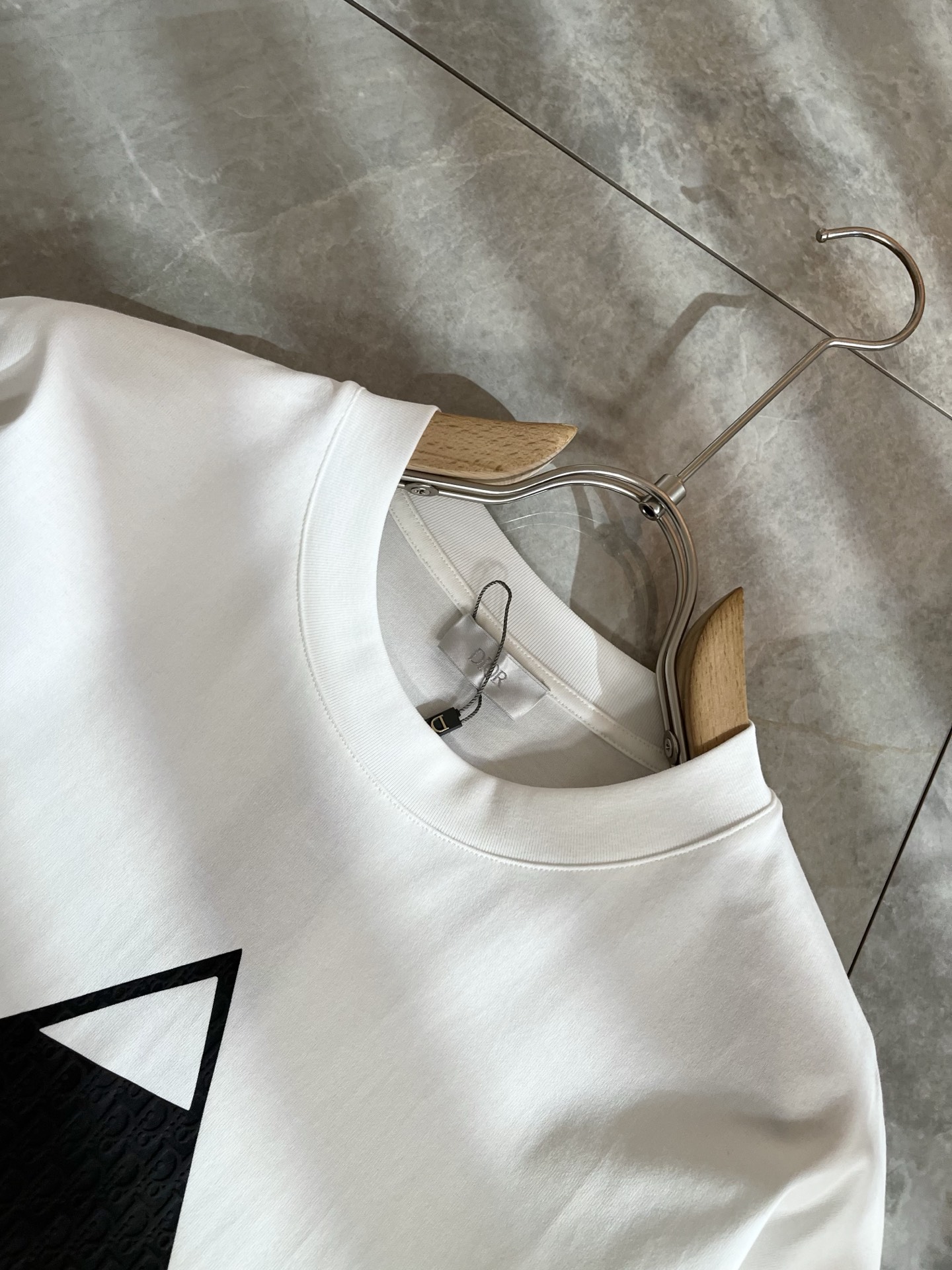 Dio*迪家 2026春夏新款男女同款👫短袖T恤，专柜同步发售！定制专属260克纯棉面料，定制原版工艺螺