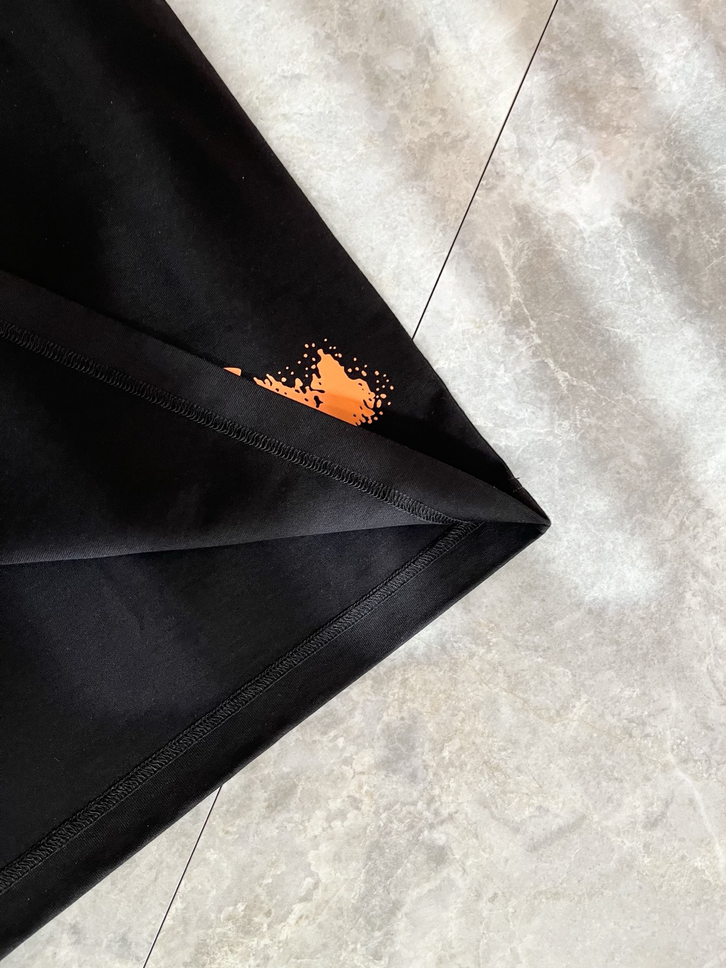 Louis Vuit*on 2026春夏路易家族轻奢Monogram印花工艺短袖T恤，男女同款👫背后反向