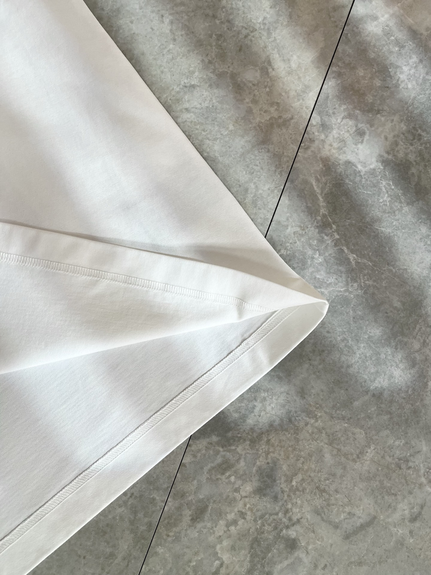 Dio*迪家 2026春夏新款男女同款👫短袖T恤，专柜同步发售！定制专属260克纯棉面料，定制原版工艺螺