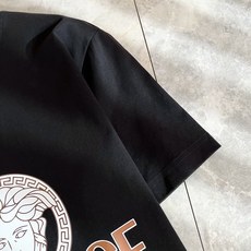VERS*CE/范*哲 2026春夏新品原单短袖T恤,VERS*CE/范*哲 贸易公司渠道 产品 值 VERS*CE/范*哲 2026春夏新品原单短袖T恤,VERS*CE/范*哲 贸易公司渠道 产品 值