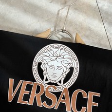 VERS*CE/范*哲 2026春夏新品原单短袖T恤,VERS*CE/范*哲 贸易公司渠道 产品 值 VERS*CE/范*哲 2026春夏新品原单短袖T恤,VERS*CE/范*哲 贸易公司渠道 产品 值