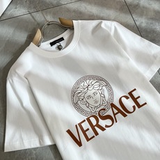 VERS*CE/范*哲 2026春夏新品原单短袖T恤,VERS*CE/范*哲 贸易公司渠道 产品 值 VERS*CE/范*哲 2026春夏新品原单短袖T恤,VERS*CE/范*哲 贸易公司渠道 产品 值