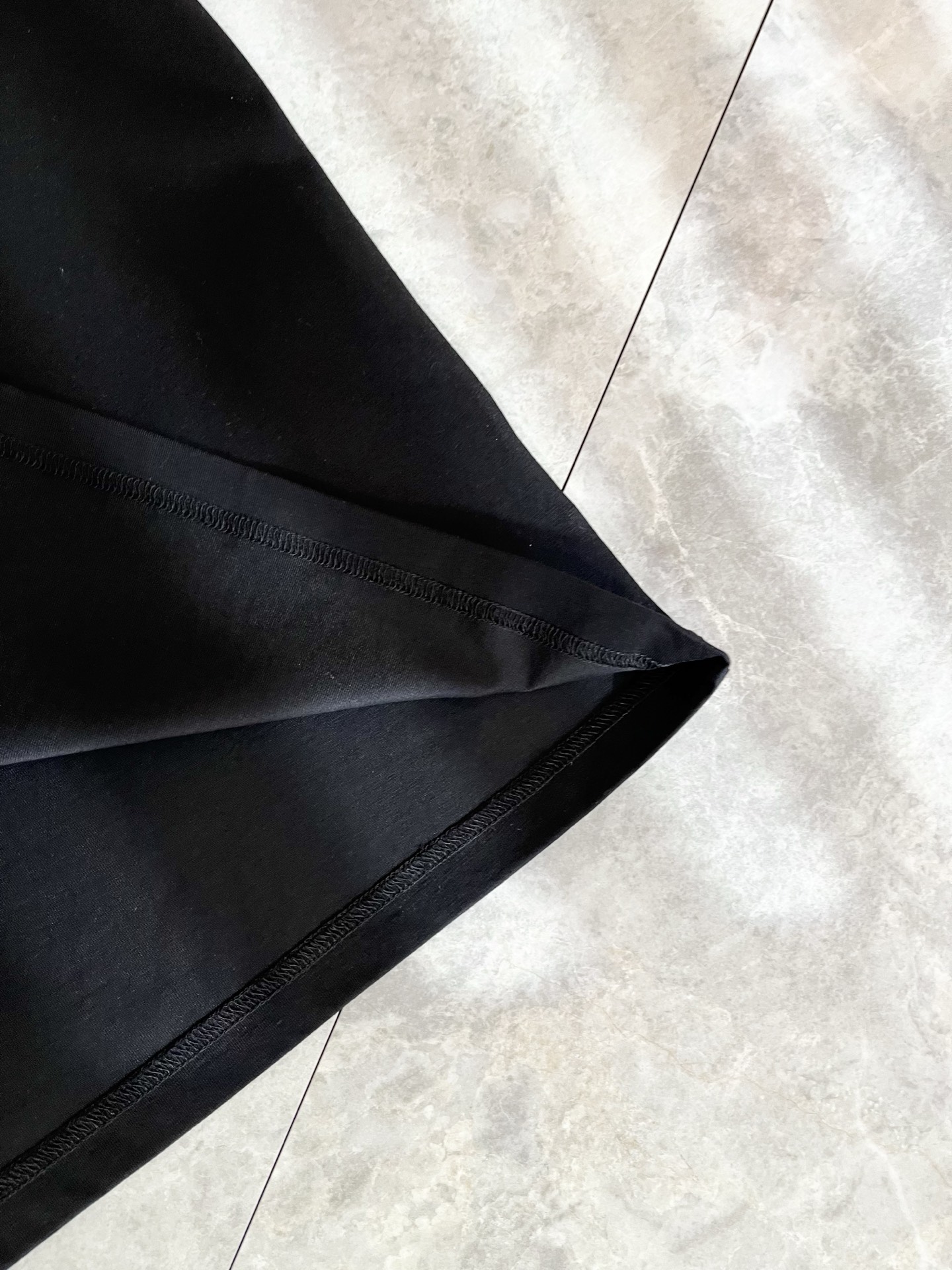 Moncler蒙家 2026春夏最新男女同款👫贸易订单短袖T恤，全品相！！网红款！采用logo图案印花设