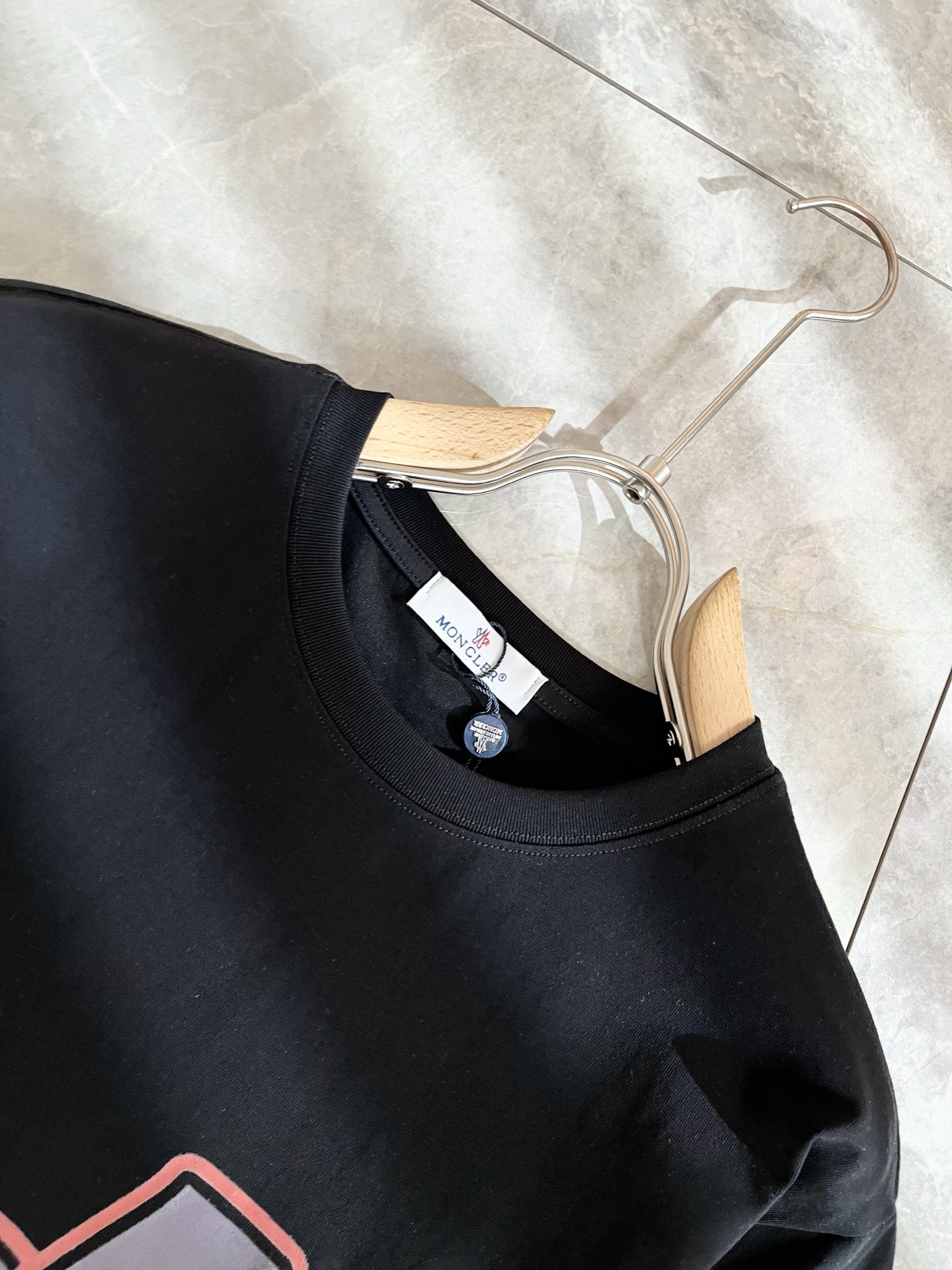 Moncler蒙家 2026春夏最新男女同款👫贸易订单短袖T恤，全品相！！网红款！采用logo图案印花设