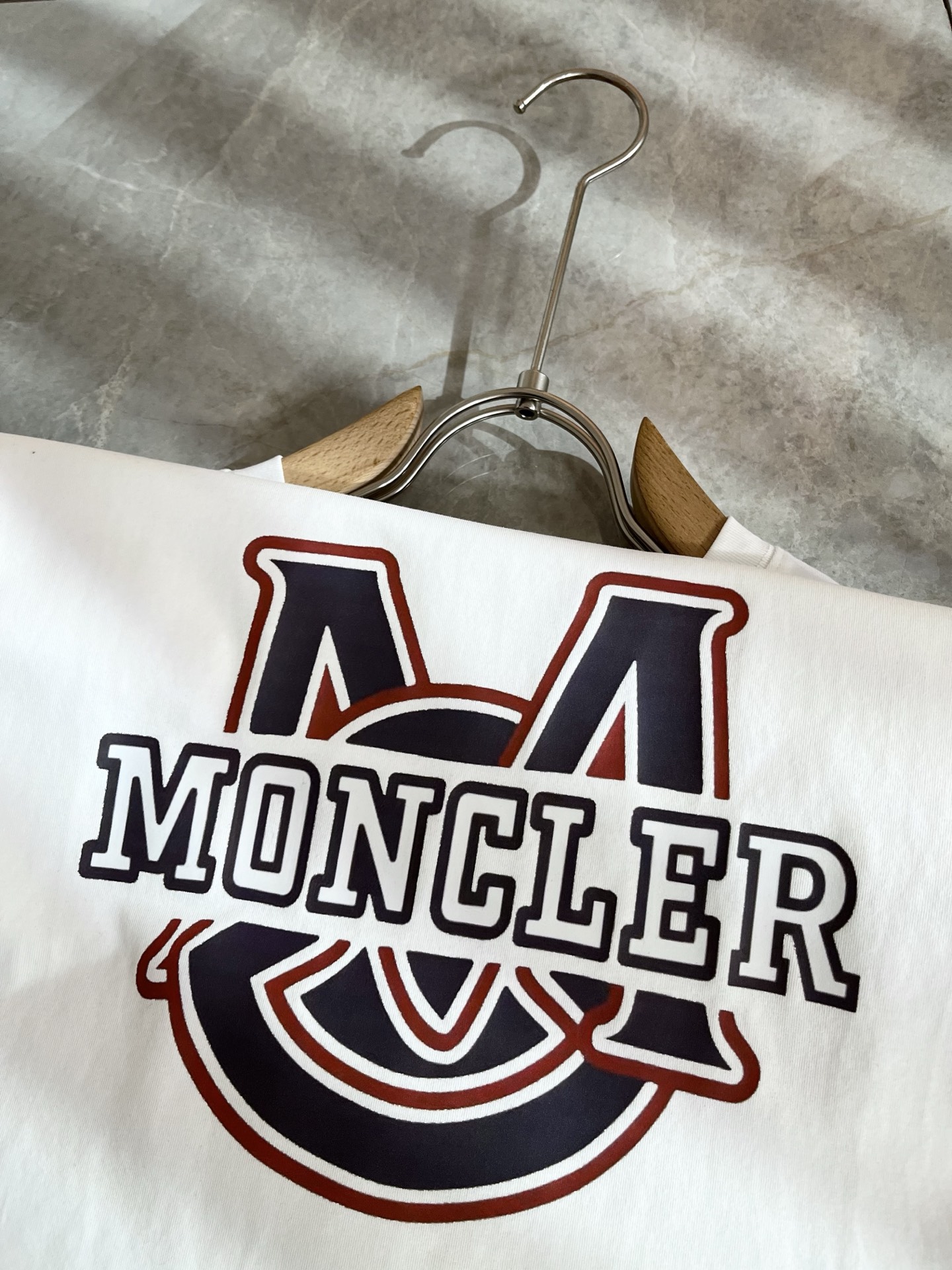 Moncler蒙家 2026春夏最新男女同款👫贸易订单短袖T恤，全品相！！网红款！采用logo图案印花设