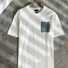 LouisVuitt*路易*登 2026春夏全新系列单品上线,非常时髦前卫的一款男女同款短袖T恤,标识l LouisVuitt*路易*登 2026春夏全新系列单品上线,非常时髦前卫的一款男女同款短袖T恤,标识l