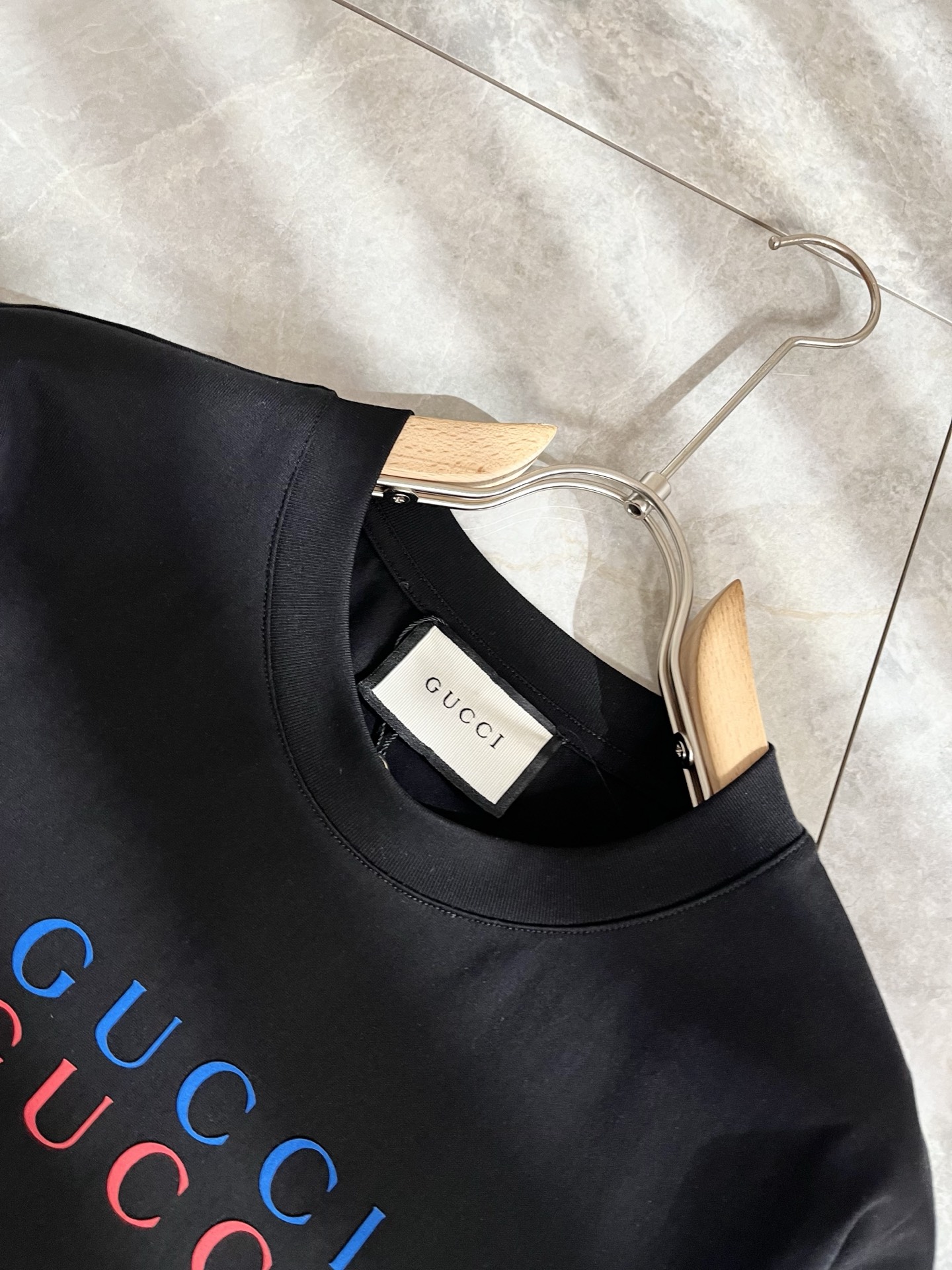 Gucc*古家 2026春夏新款男女同情侣款👫休闲宽松棉质圆领短袖T恤衫！贸易公司渠道稀出，同步官网发售