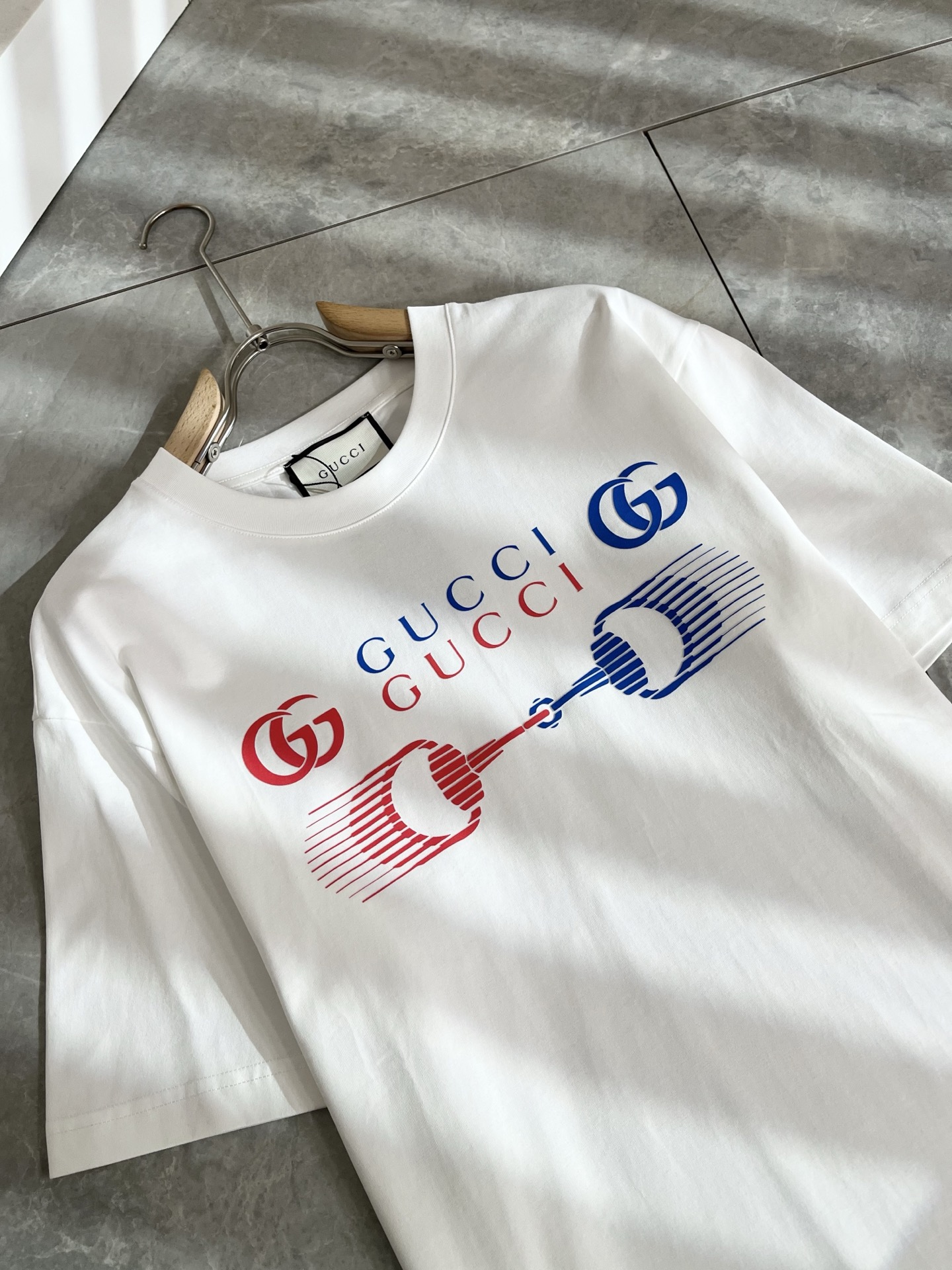 Gucc*古家 2026春夏新款男女同情侣款👫休闲宽松棉质圆领短袖T恤衫！贸易公司渠道稀出，同步官网发售