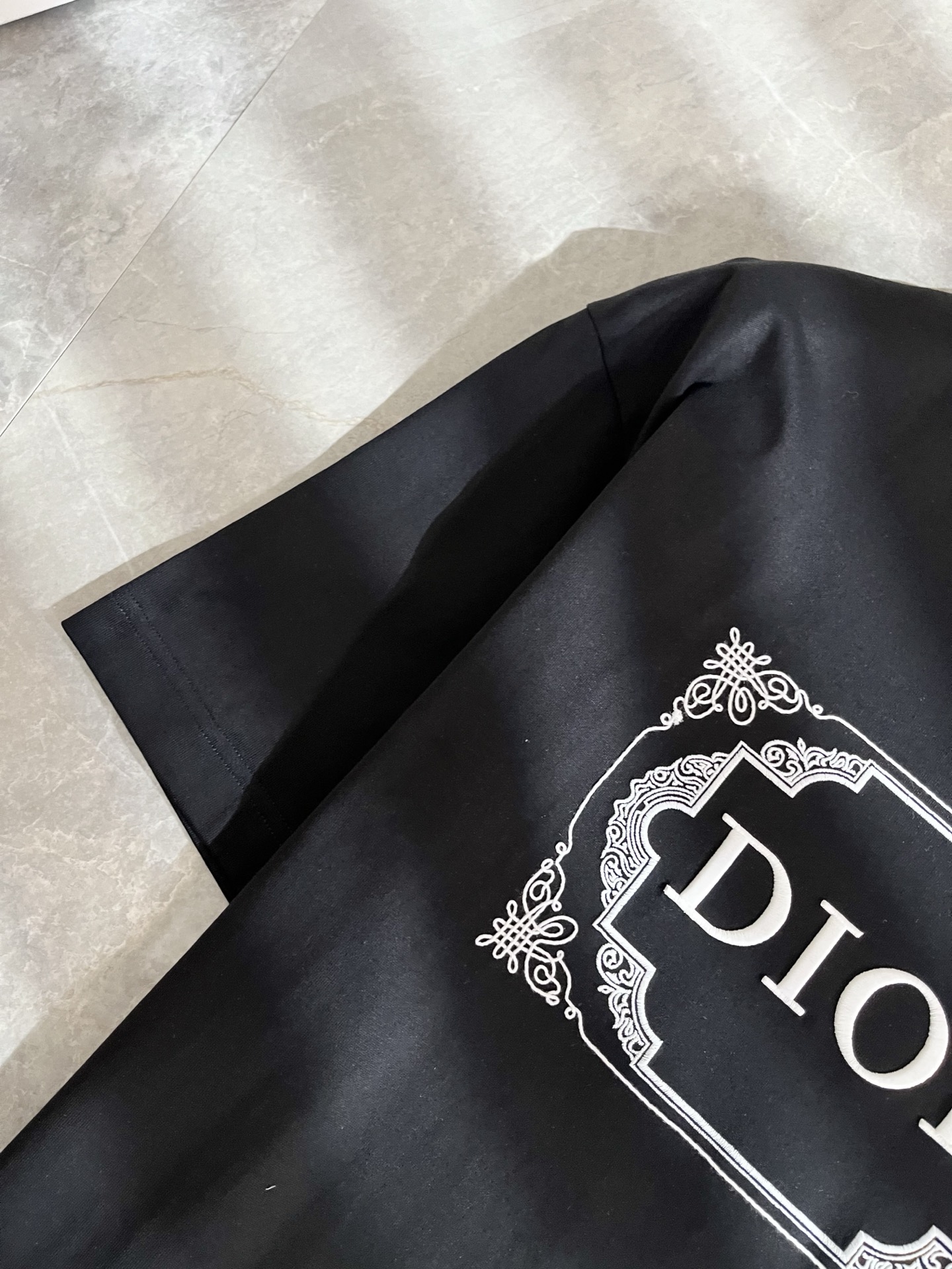 Dio*迪家 2026春夏新款男女同款👫短袖T恤，专柜同步发售！定制专属260克纯棉面料，定制原版工艺螺