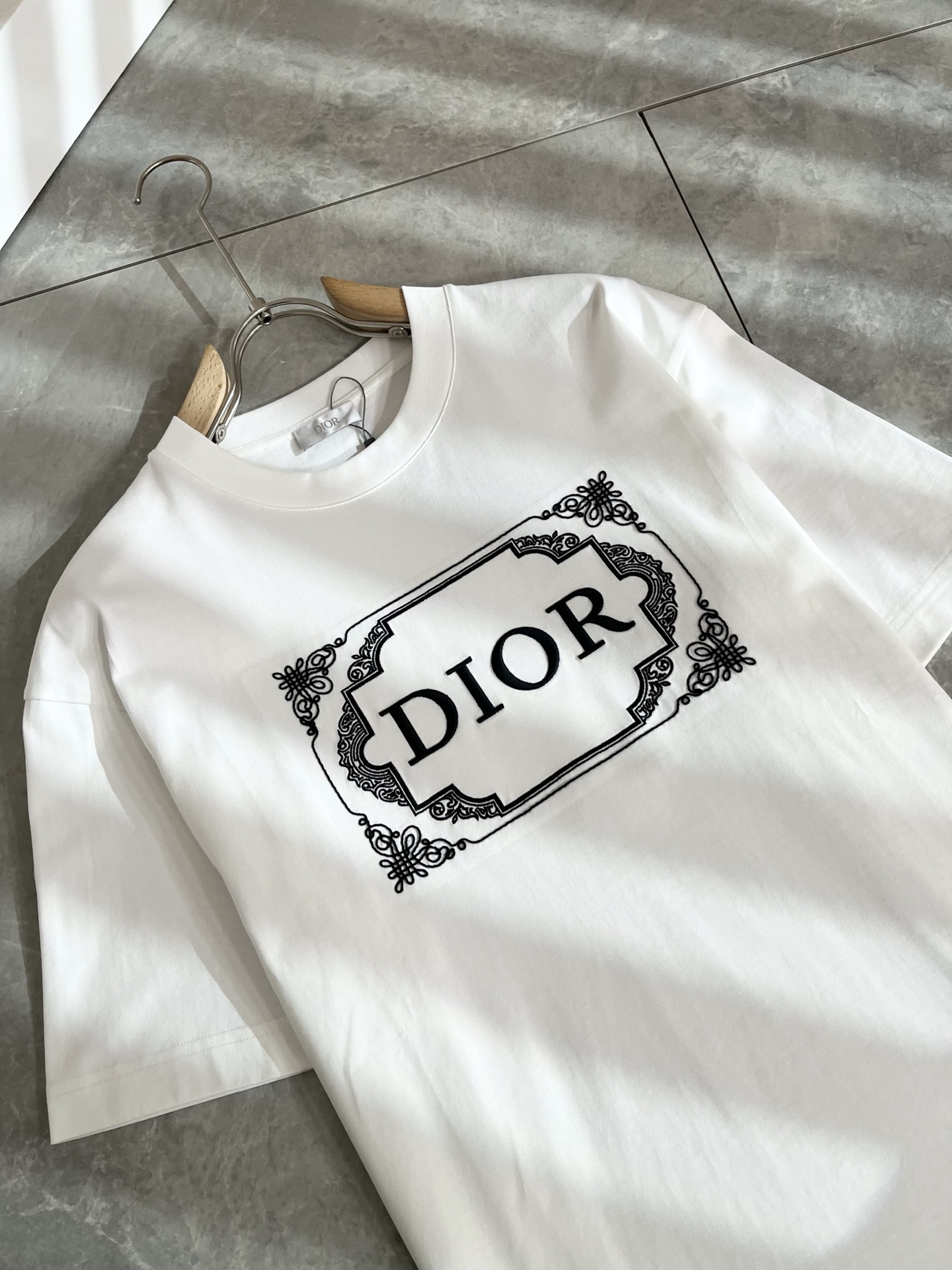 Dio*迪家 2026春夏新款男女同款👫短袖T恤，专柜同步发售！定制专属260克纯棉面料，定制原版工艺螺