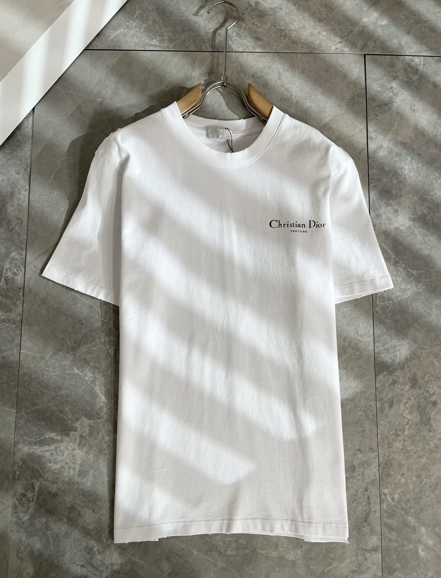 Dio*迪家 2026春夏新款男女同款👫短袖T恤，专柜同步发售！定制专属260克纯棉面料，定制原版工艺螺