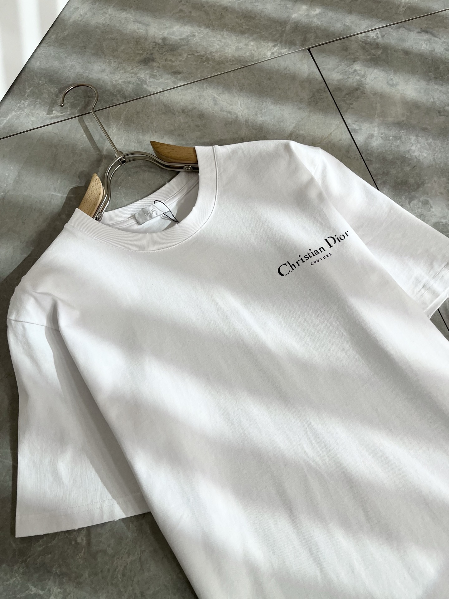 Dio*迪家 2026春夏新款男女同款👫短袖T恤，专柜同步发售！定制专属260克纯棉面料，定制原版工艺螺