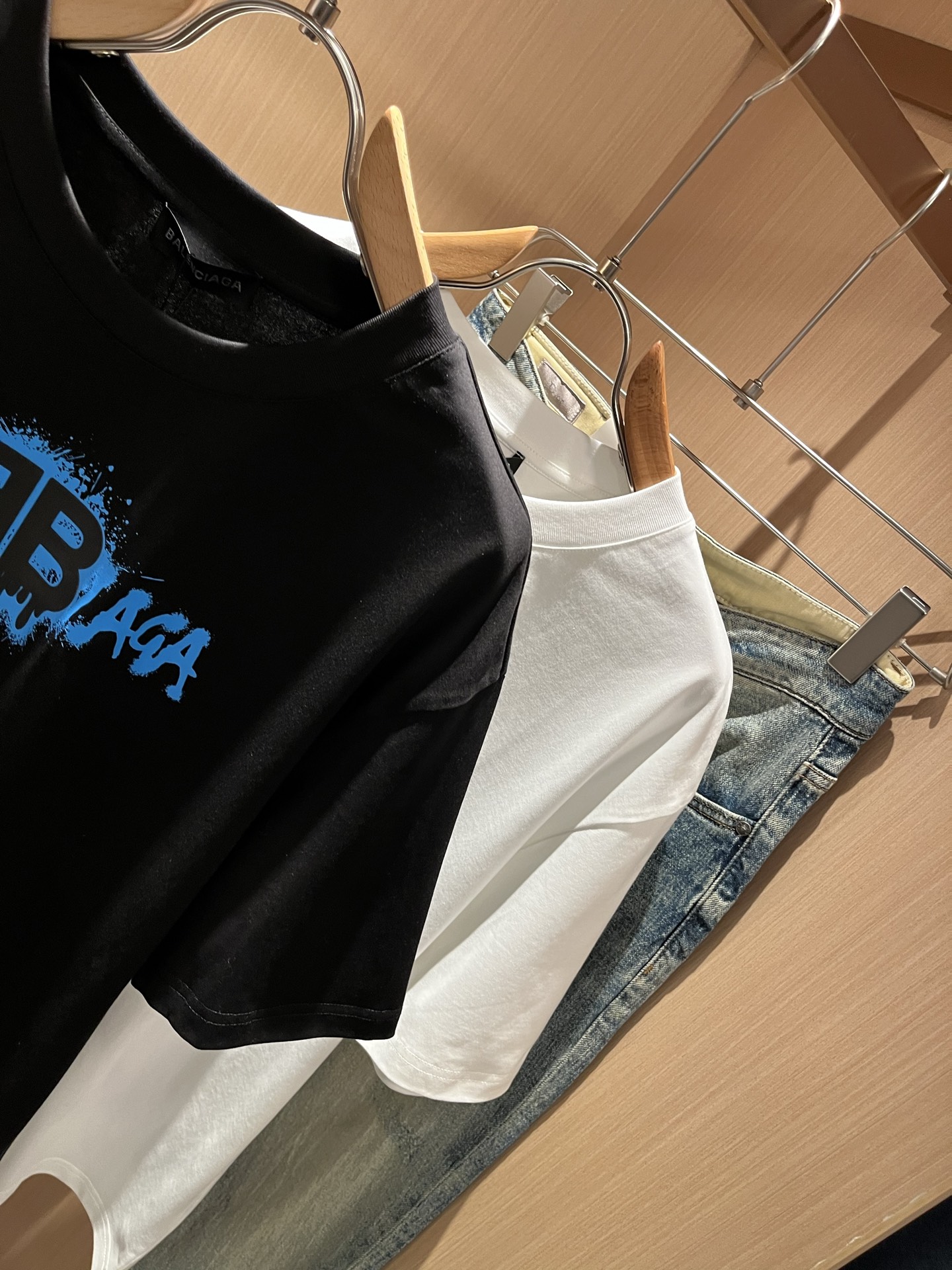 BALENCI*GA巴黎*家 2026春夏新款男女同款👫短袖T恤！走秀图案印花时尚休闲短袖T恤衫！设计l