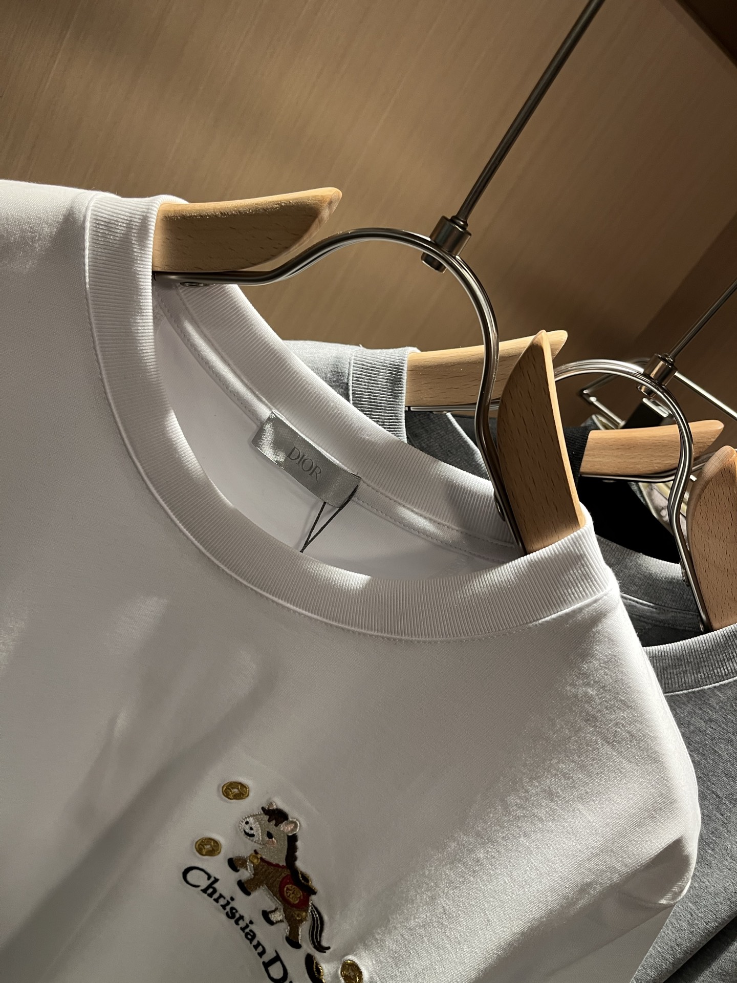 Dio*迪家 2026春夏新款男女同款👫短袖T恤，专柜同步发售！定制专属260克纯棉面料，定制原版工艺螺