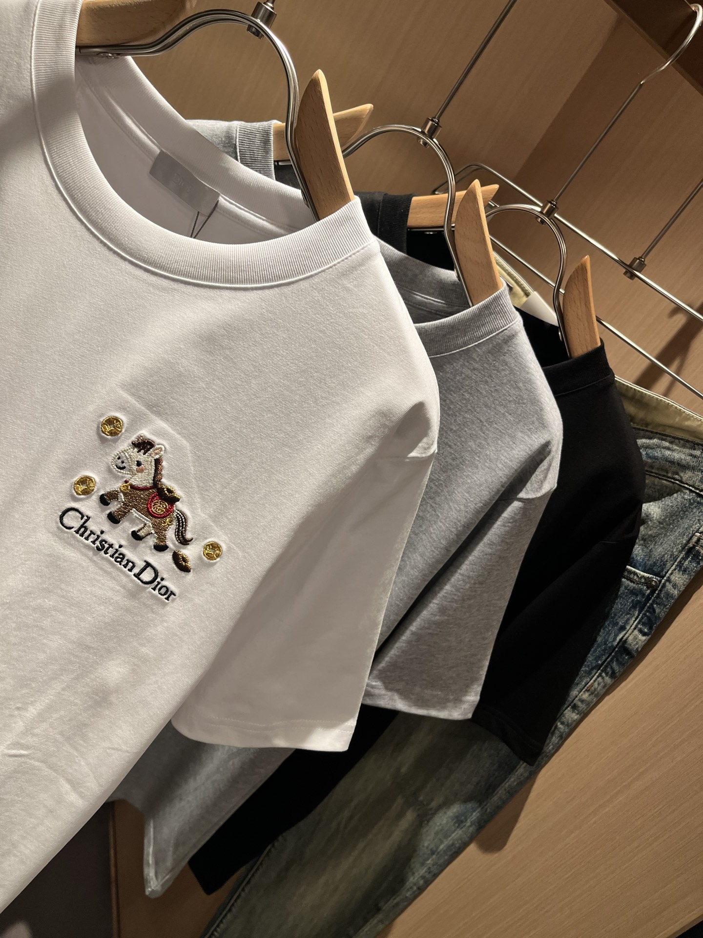 Dio*迪家 2026春夏新款男女同款👫短袖T恤，专柜同步发售！定制专属260克纯棉面料，定制原版工艺螺