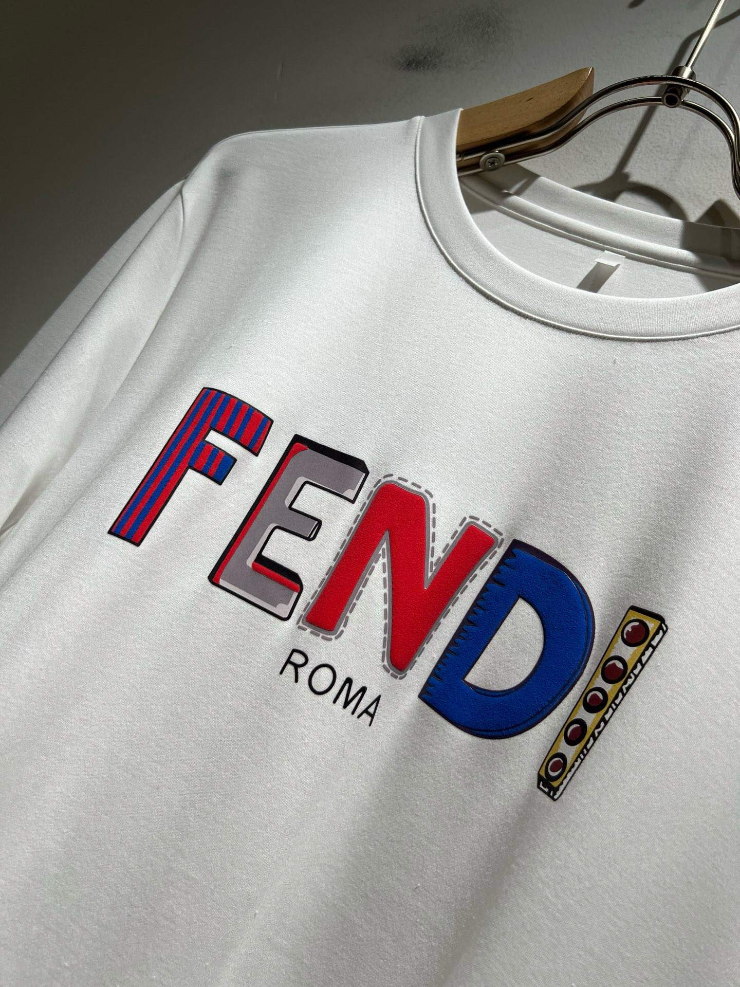 FEN*I 芬*迪2026春夏新款FD家族FF男女同款👫打底衫，男女同款👫百搭极简短袖。意大利原厂订单，