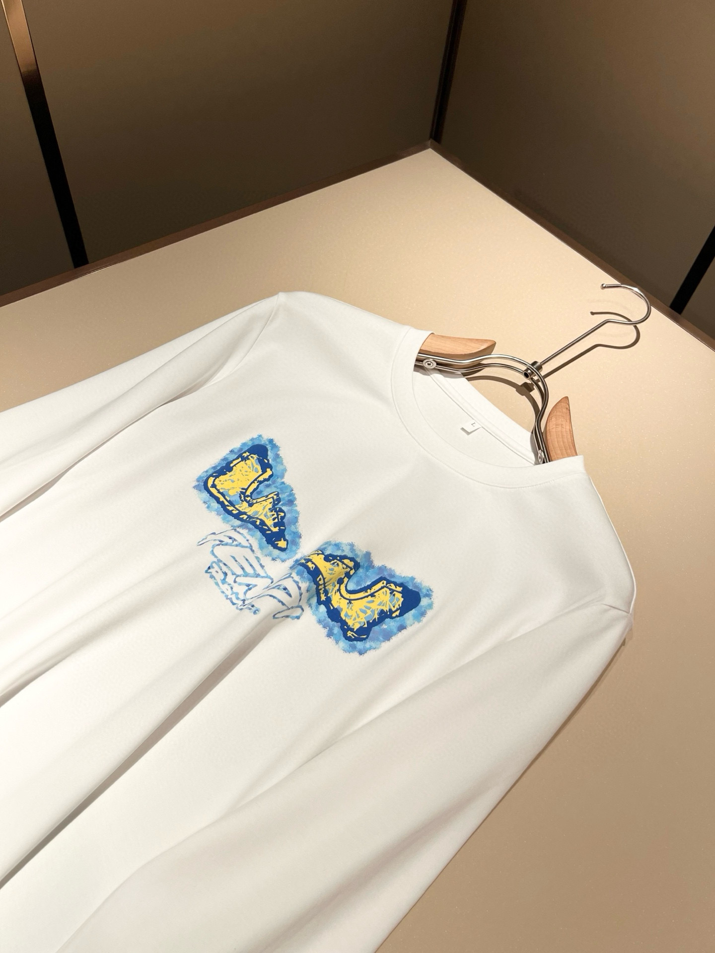 FEN*I 芬*迪2026春夏新款FD家族FF男女同款👫打底衫，男女同款👫百搭极简短袖。意大利原厂订单，