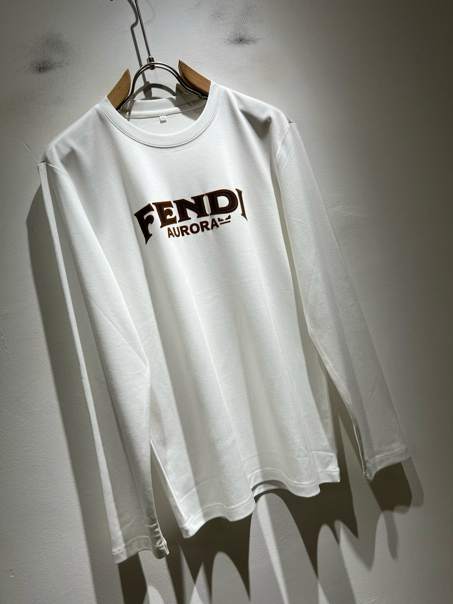 FEN*I 芬*迪2026春夏新款FD家族FF男女同款👫打底衫，男女同款👫百搭极简短袖。意大利原厂订单，