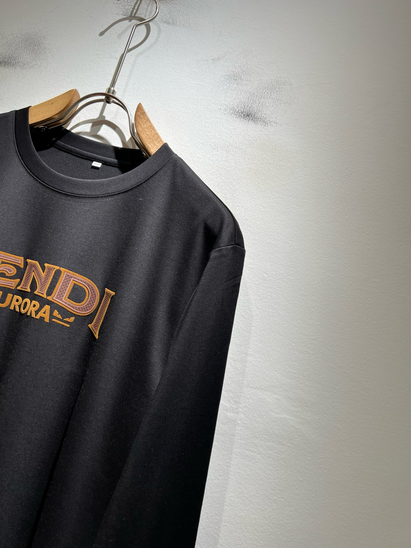 FEN*I 芬*迪2026春夏新款FD家族FF男女同款👫打底衫，男女同款👫百搭极简短袖。意大利原厂订单，