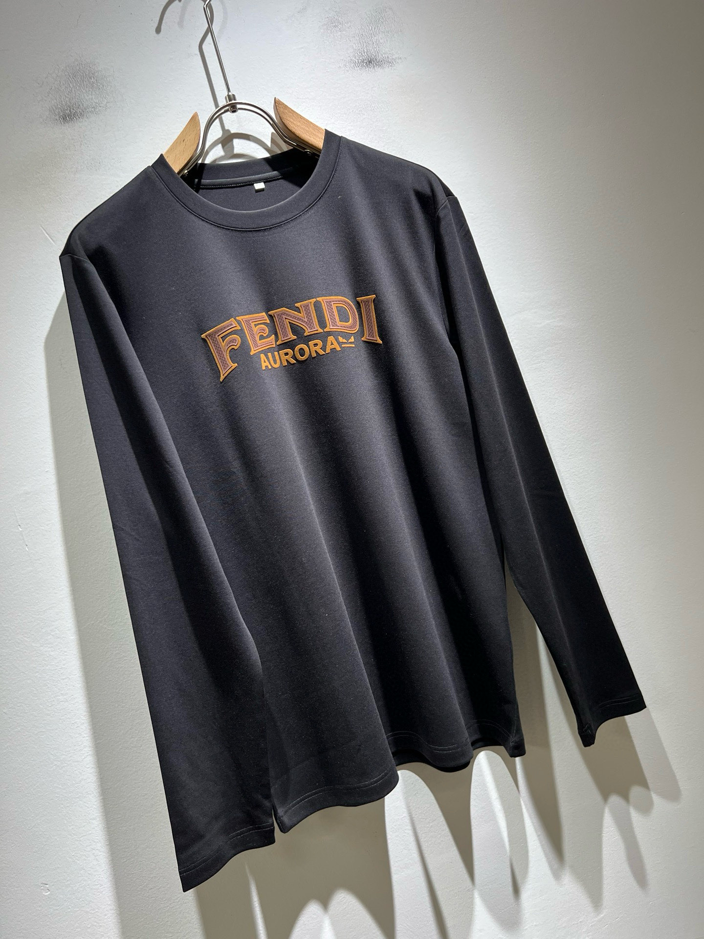 FEN*I 芬*迪2026春夏新款FD家族FF男女同款👫打底衫，男女同款👫百搭极简短袖。意大利原厂订单，