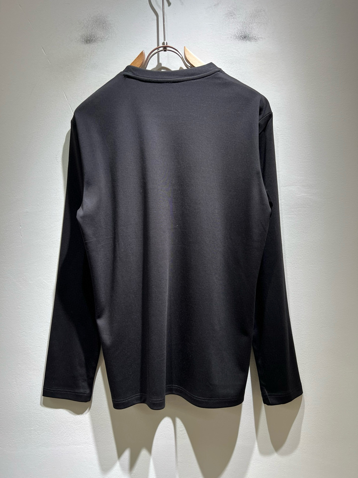 FEN*I 芬*迪2026春夏新款FD家族FF男女同款👫打底衫，男女同款👫百搭极简短袖。意大利原厂订单，