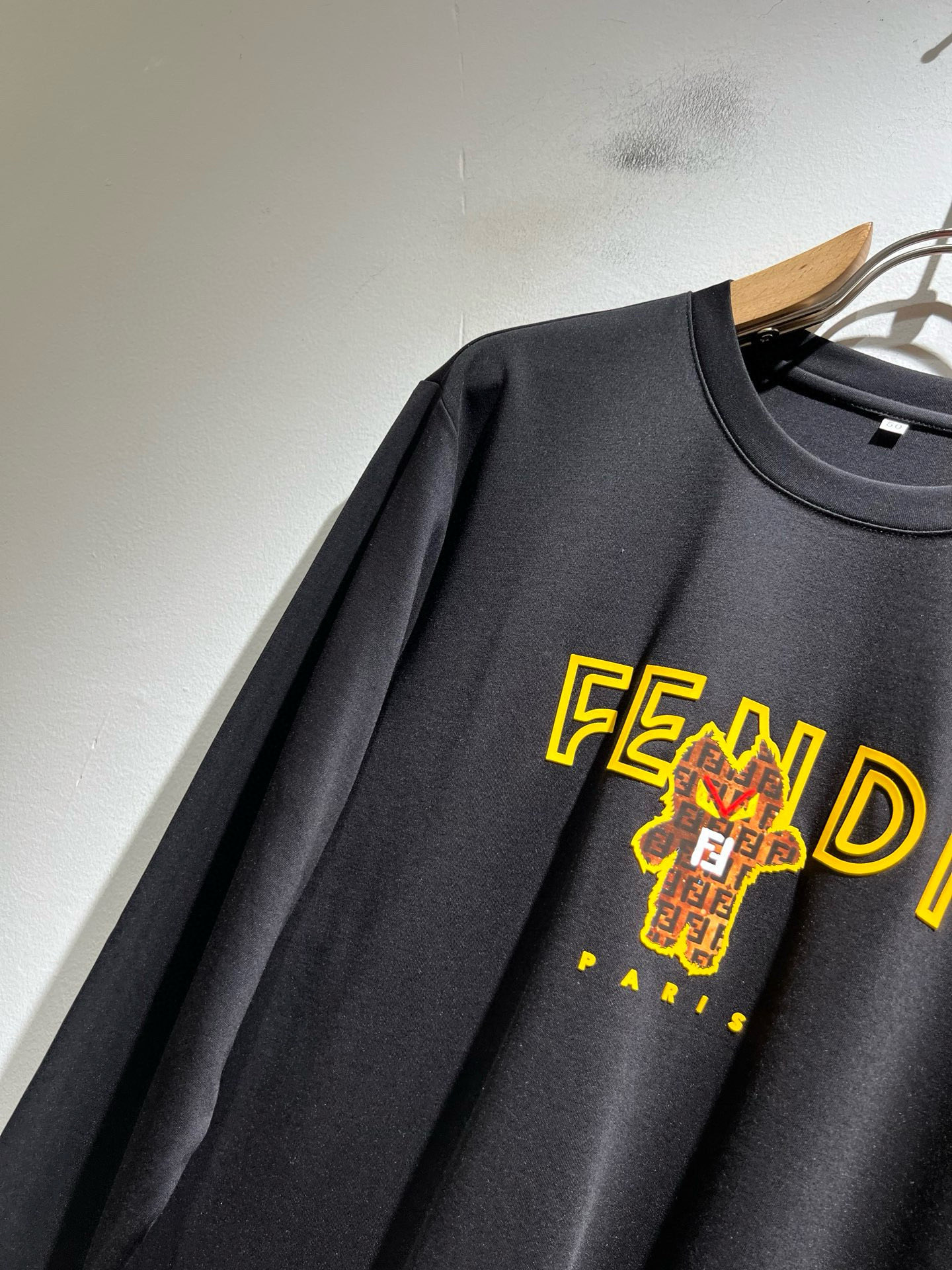 FEN*I 芬*迪2026春夏新款FD家族FF男女同款👫打底衫，男女同款👫百搭极简短袖。意大利原厂订单，