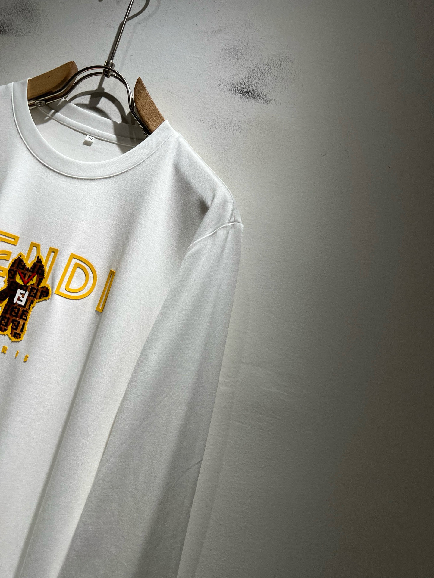 FEN*I 芬*迪2026春夏新款FD家族FF男女同款👫打底衫，男女同款👫百搭极简短袖。意大利原厂订单，