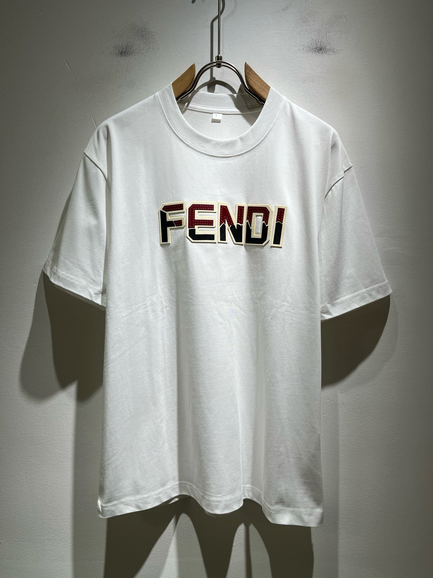 FEN*I 芬*迪2026春夏新款FD家族FF男女同款👫打底衫，男女同款👫百搭极简短袖。意大利原厂订单，