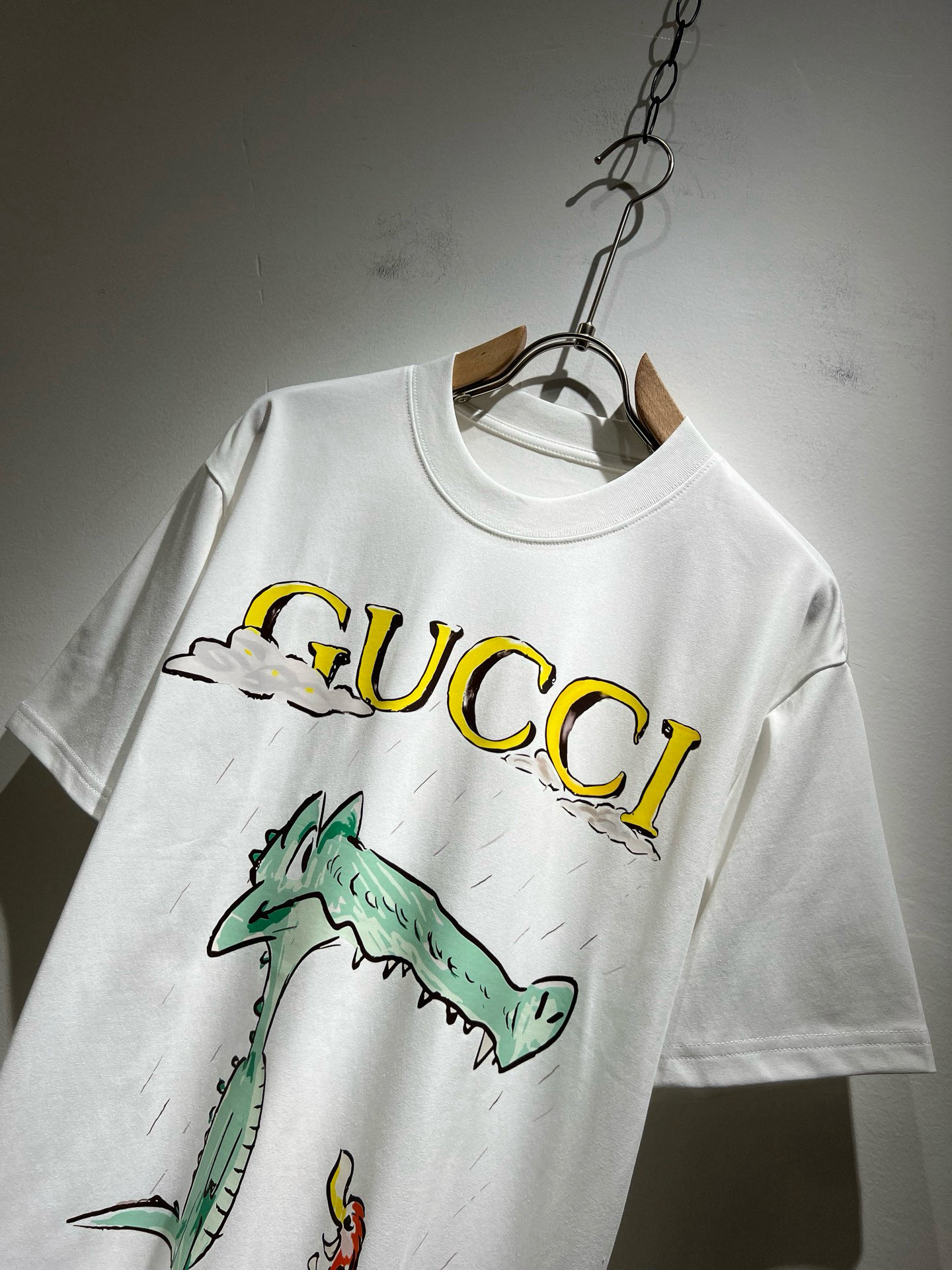 Gucc*古家 2026春夏新款男女同情侣款👫休闲宽松棉质圆领短袖T恤衫！贸易公司渠道稀出，同步官网发售