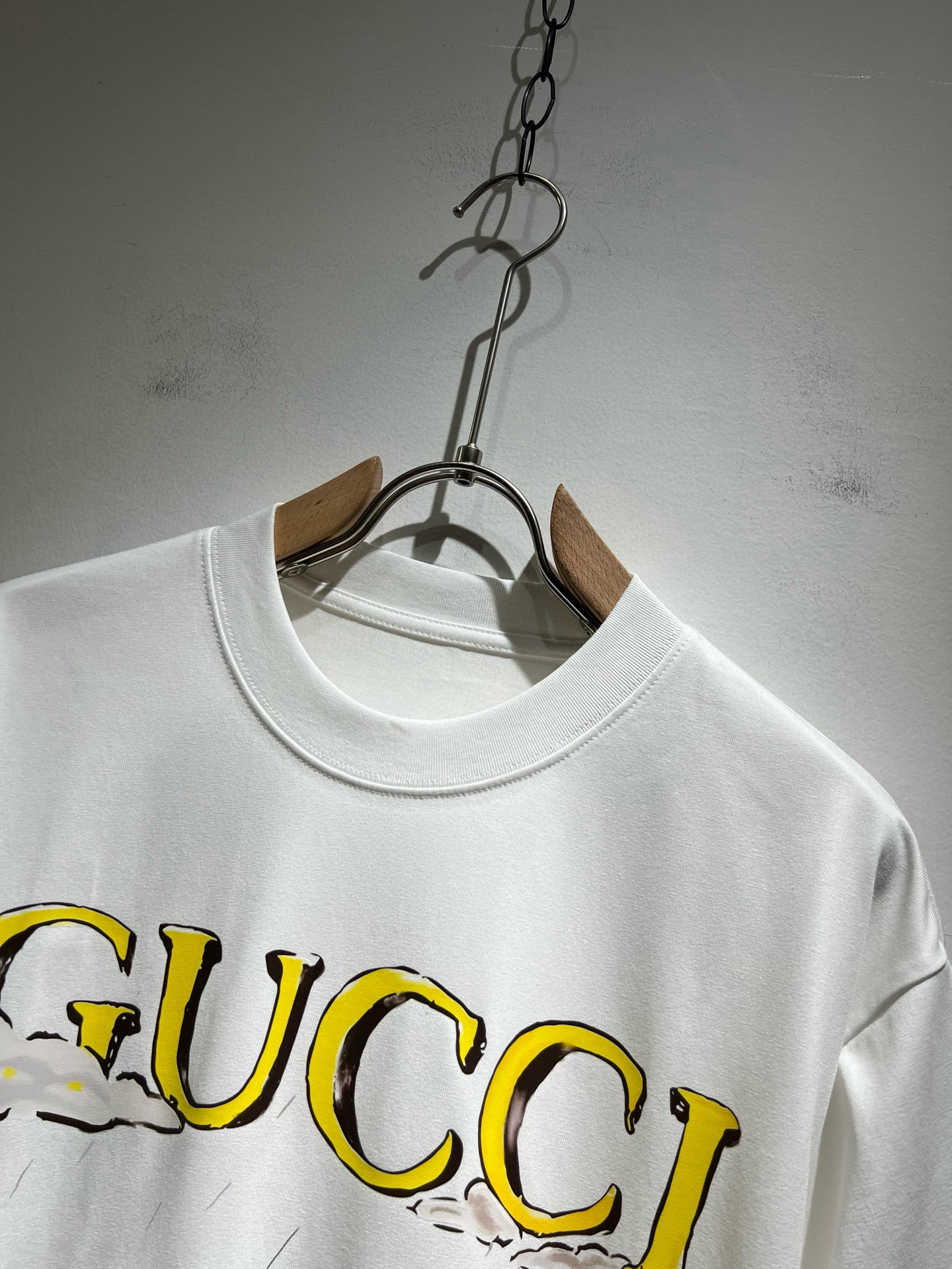 Gucc*古家 2026春夏新款男女同情侣款👫休闲宽松棉质圆领短袖T恤衫！贸易公司渠道稀出，同步官网发售