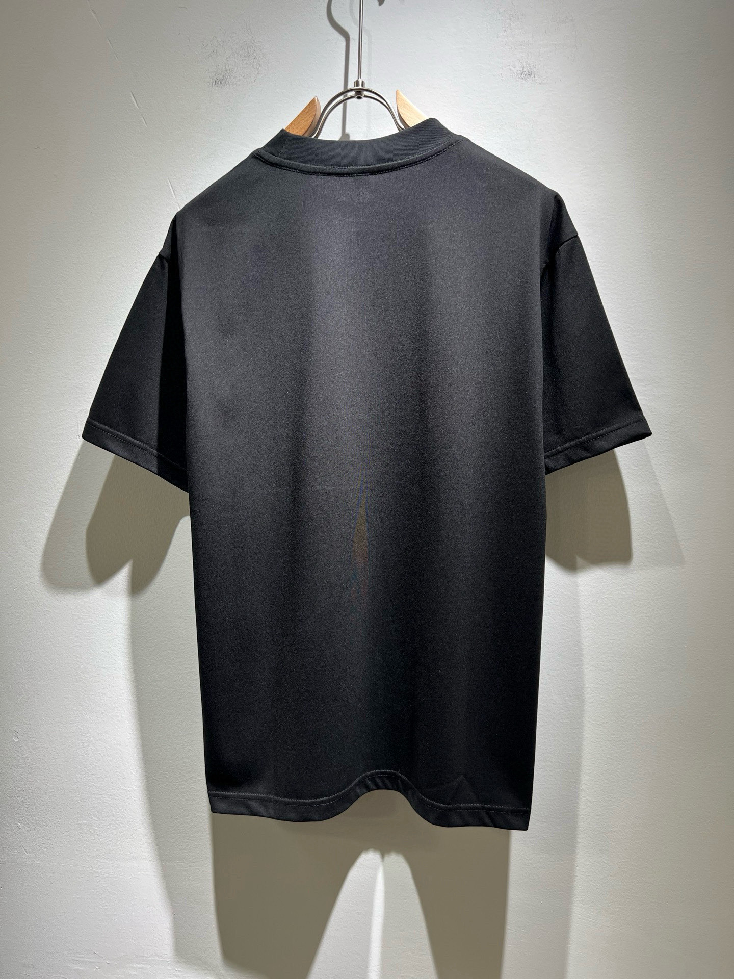 Gucc*古家 2026春夏新款男女同情侣款👫休闲宽松棉质圆领短袖T恤衫！贸易公司渠道稀出，同步官网发售