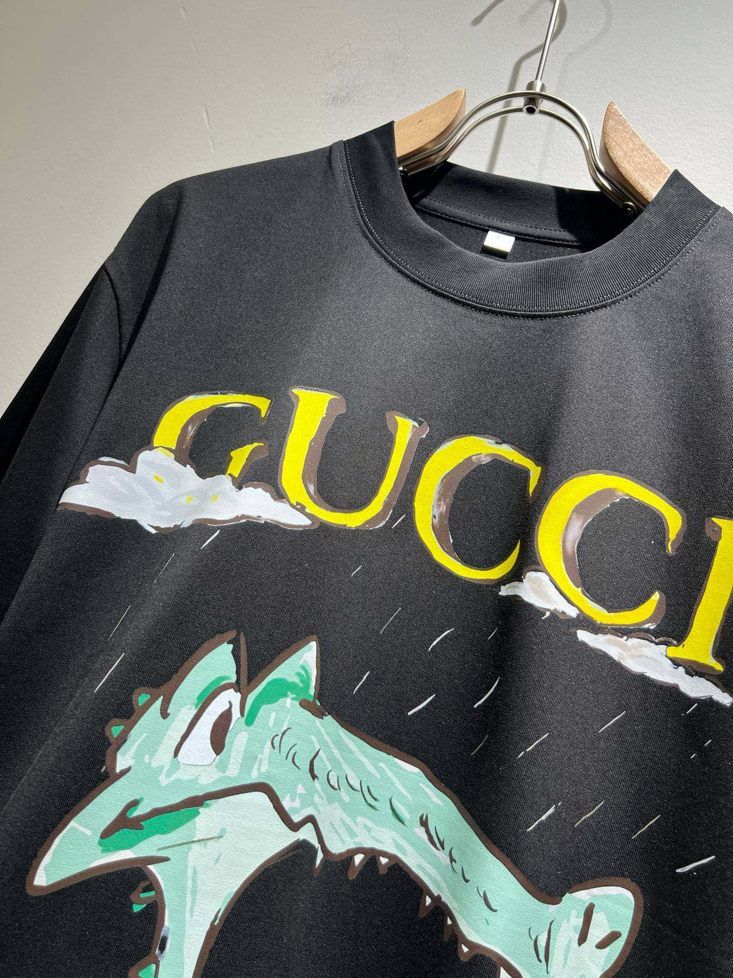 Gucc*古家 2026春夏新款男女同情侣款👫休闲宽松棉质圆领短袖T恤衫！贸易公司渠道稀出，同步官网发售