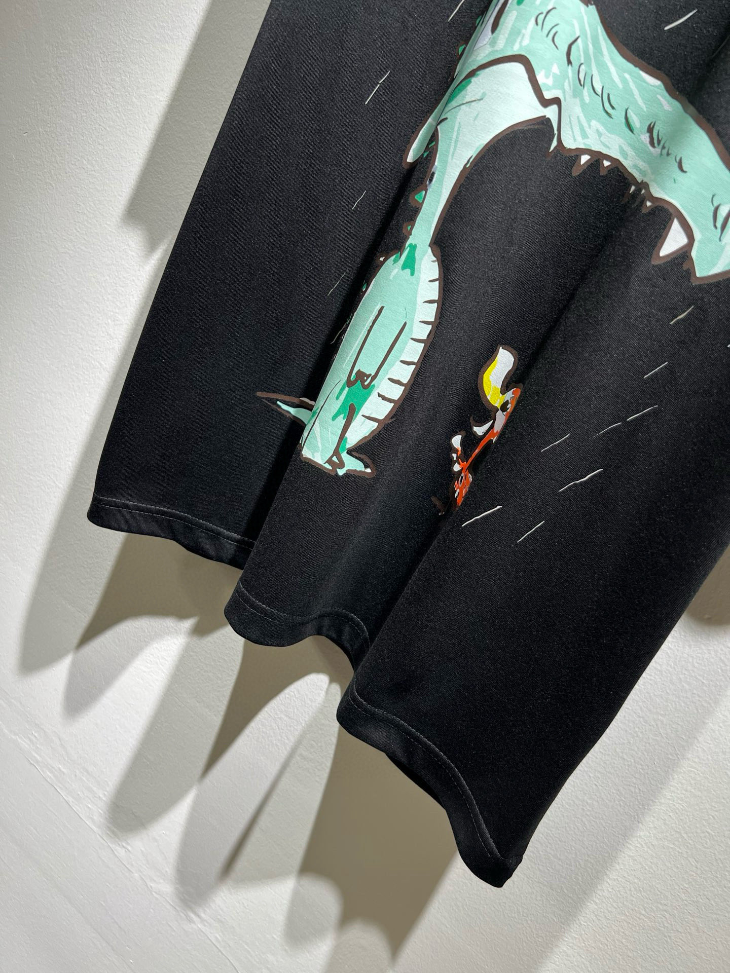 Gucc*古家 2026春夏新款男女同情侣款👫休闲宽松棉质圆领短袖T恤衫！贸易公司渠道稀出，同步官网发售