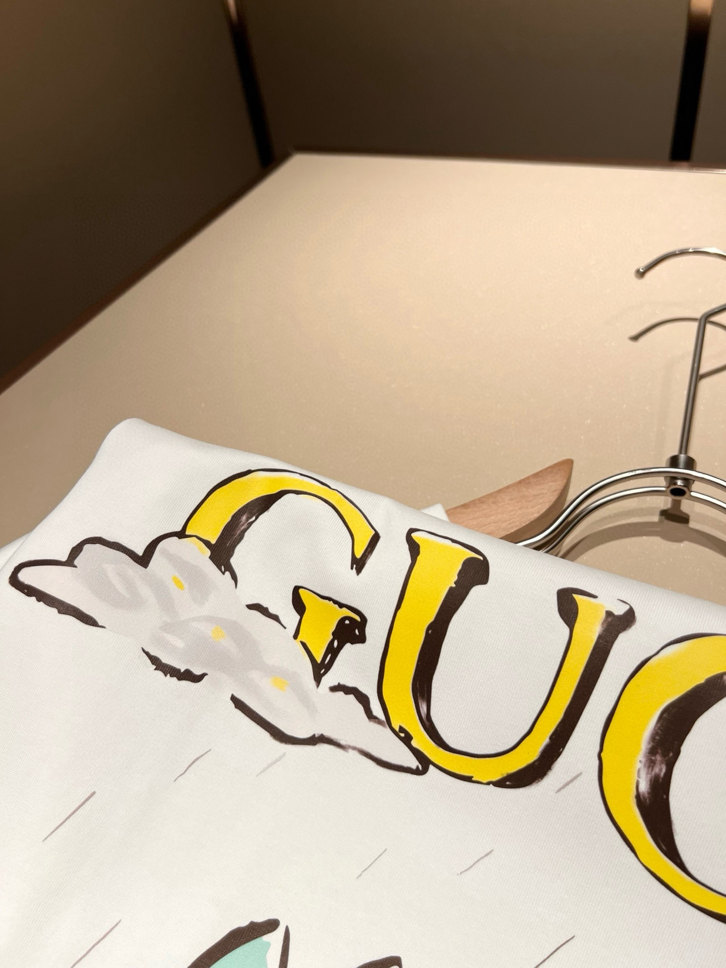 Gucc*古家 2026春夏新款男女同情侣款👫休闲宽松棉质圆领短袖T恤衫！贸易公司渠道稀出，同步官网发售