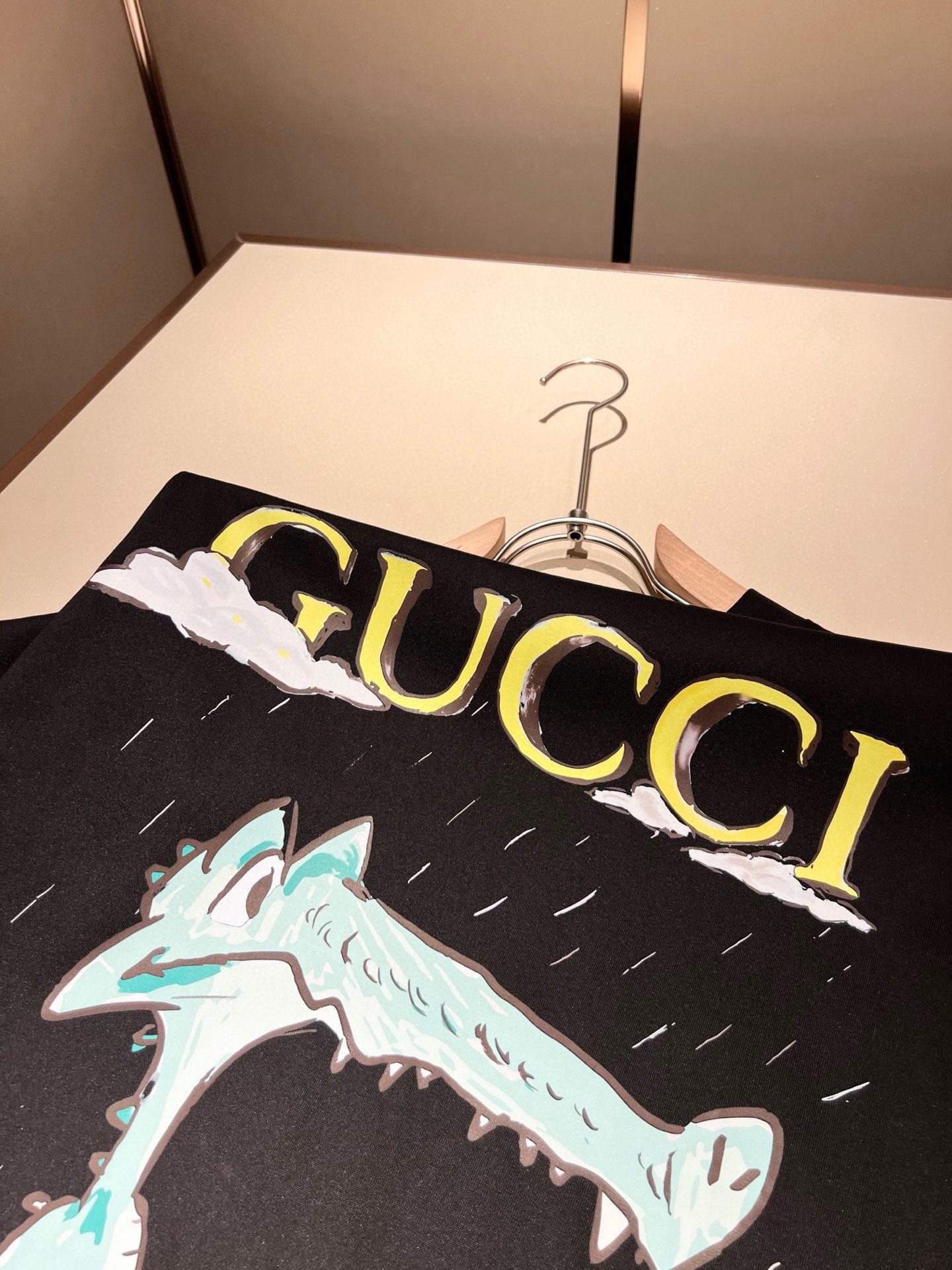 Gucc*古家 2026春夏新款男女同情侣款👫休闲宽松棉质圆领短袖T恤衫！贸易公司渠道稀出，同步官网发售