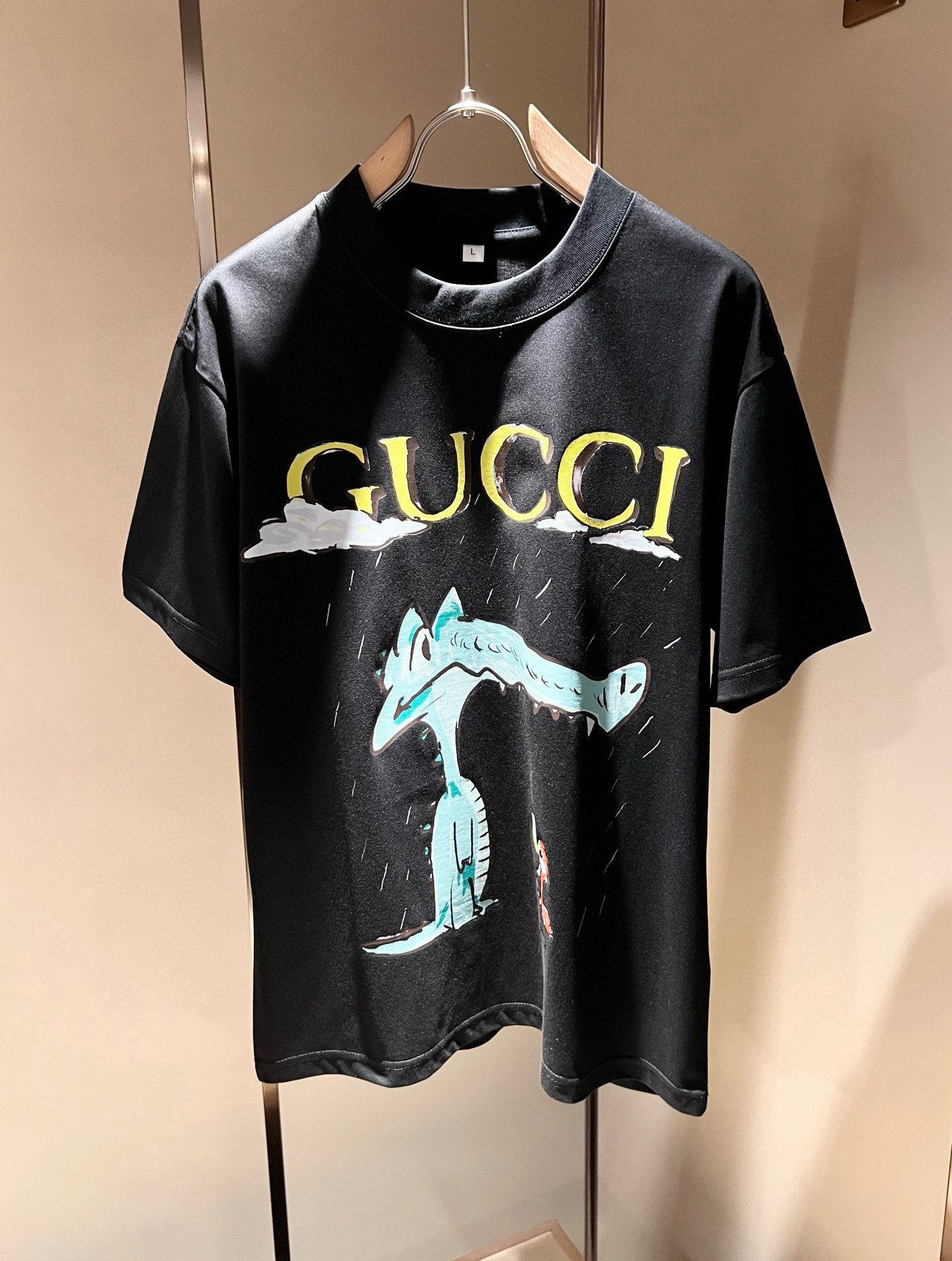 Gucc*古家 2026春夏新款男女同情侣款👫休闲宽松棉质圆领短袖T恤衫！贸易公司渠道稀出，同步官网发售