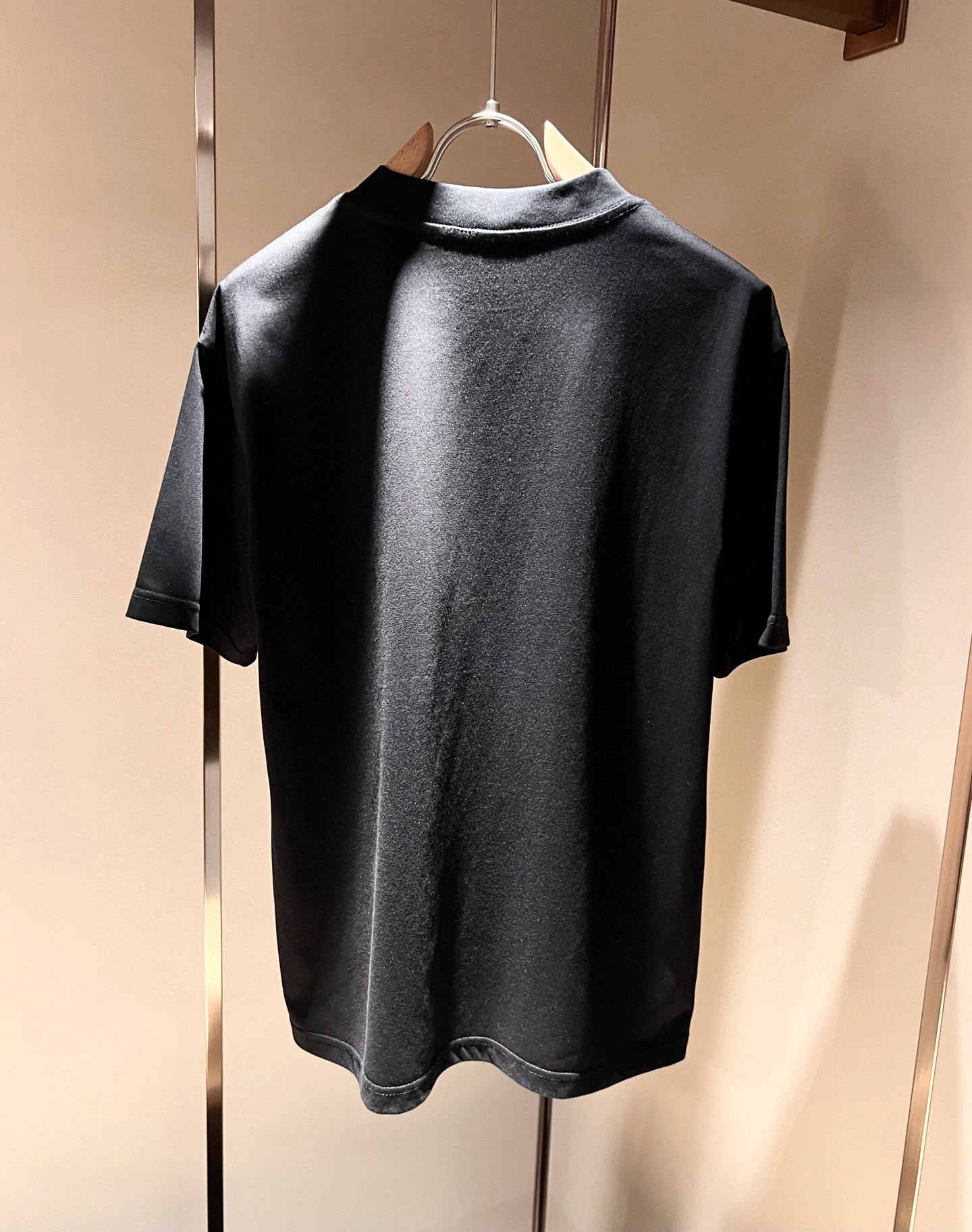 Gucc*古家 2026春夏新款男女同情侣款👫休闲宽松棉质圆领短袖T恤衫！贸易公司渠道稀出，同步官网发售