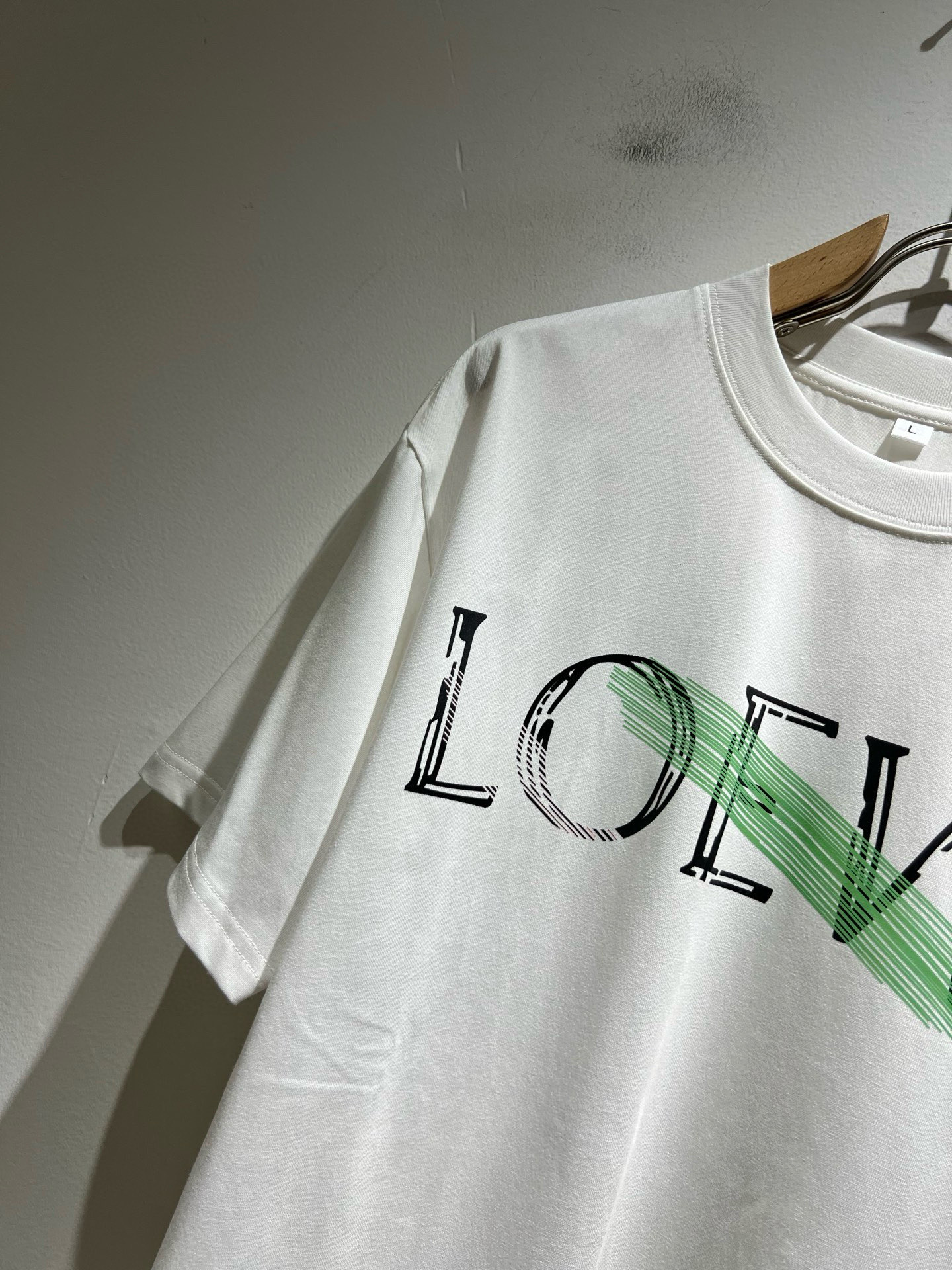 LOE*WE罗*威 2026春夏新款男女同款👫短袖T恤，意大利原厂订单渠道，极具个性高级风，标志logo