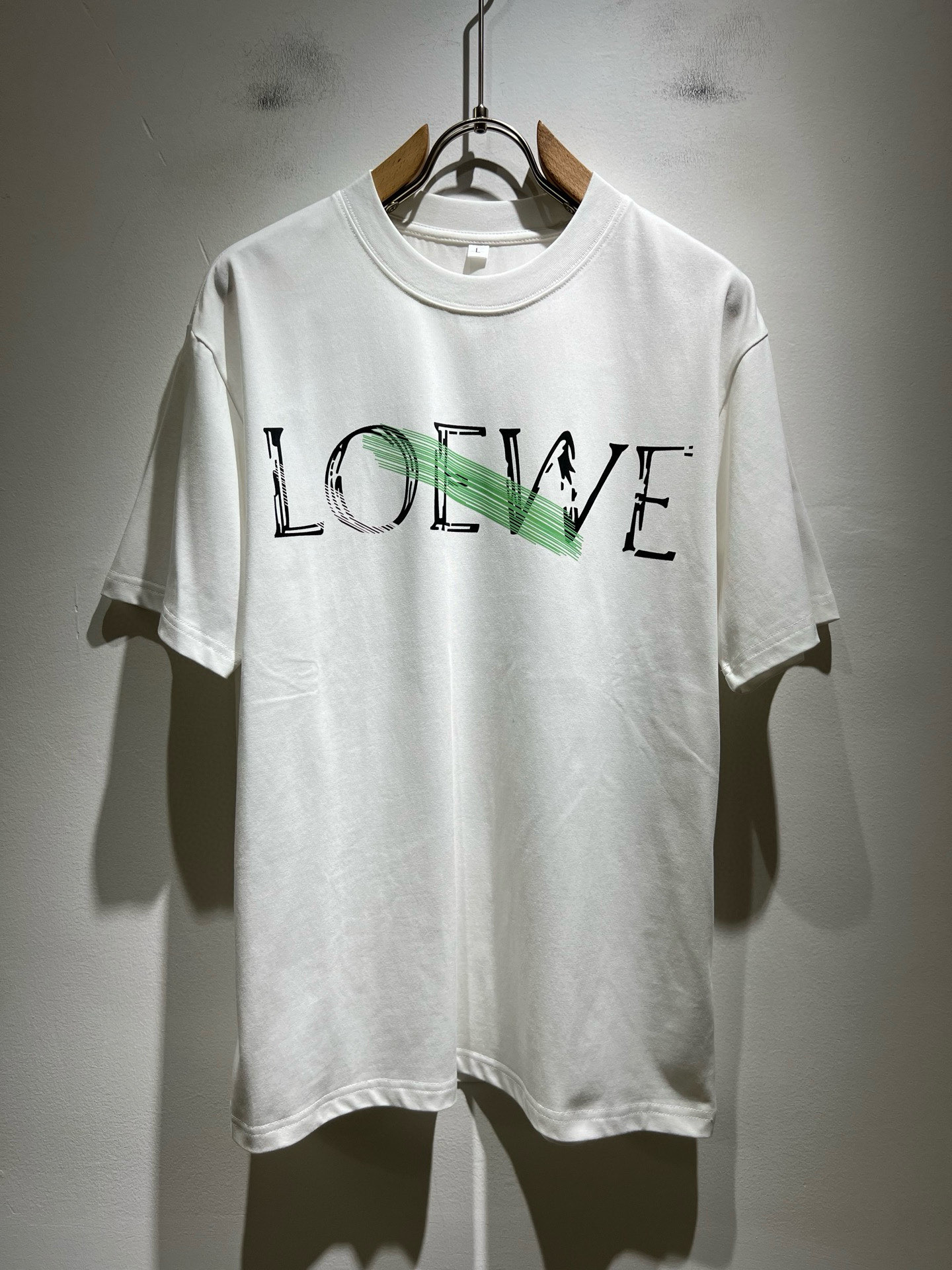LOE*WE罗*威 2026春夏新款男女同款👫短袖T恤，意大利原厂订单渠道，极具个性高级风，标志logo