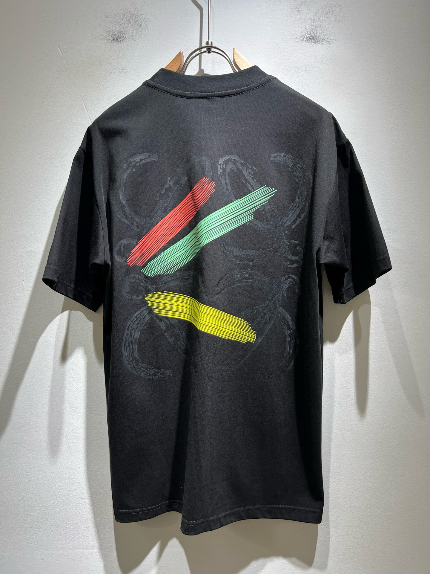 LOE*WE罗*威 2026春夏新款男女同款👫短袖T恤，意大利原厂订单渠道，极具个性高级风，标志logo