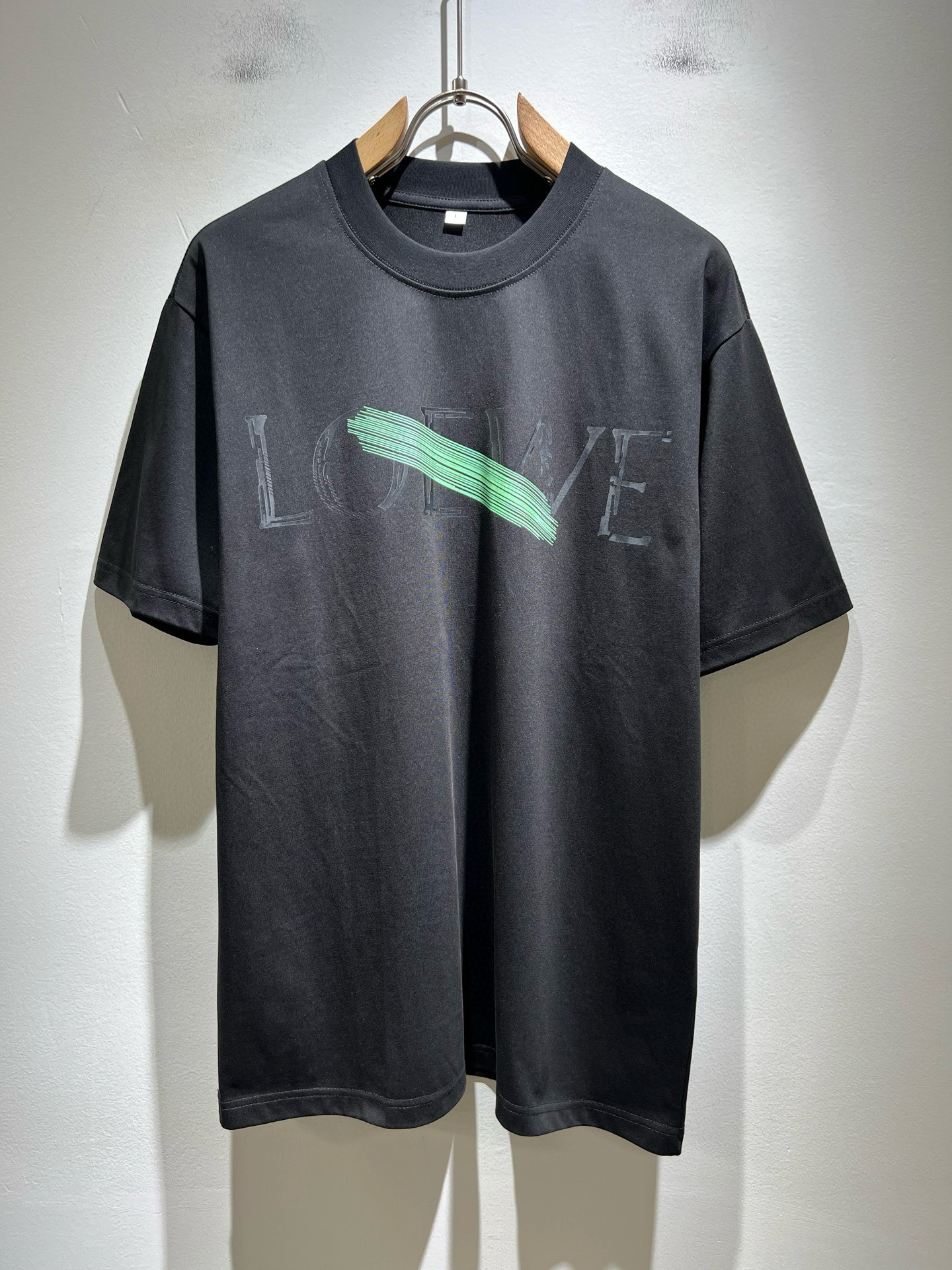 LOE*WE罗*威 2026春夏新款男女同款👫短袖T恤，意大利原厂订单渠道，极具个性高级风，标志logo