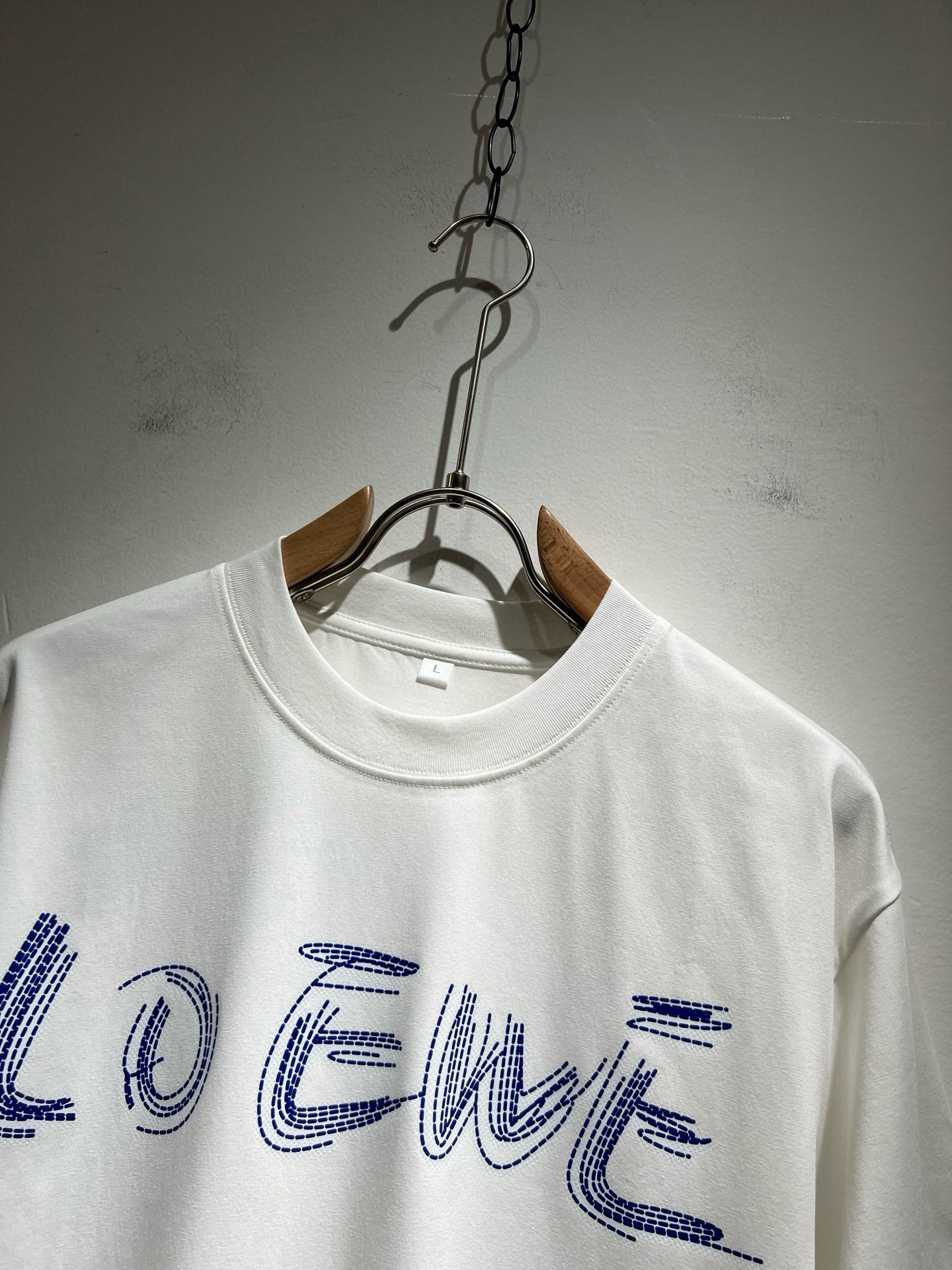 LOE*WE罗*威 2026春夏新款男女同款👫短袖T恤，意大利原厂订单渠道，极具个性高级风，标志logo