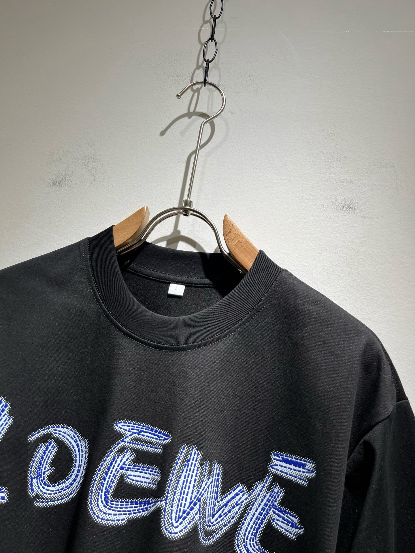 LOE*WE罗*威 2026春夏新款男女同款👫短袖T恤，意大利原厂订单渠道，极具个性高级风，标志logo